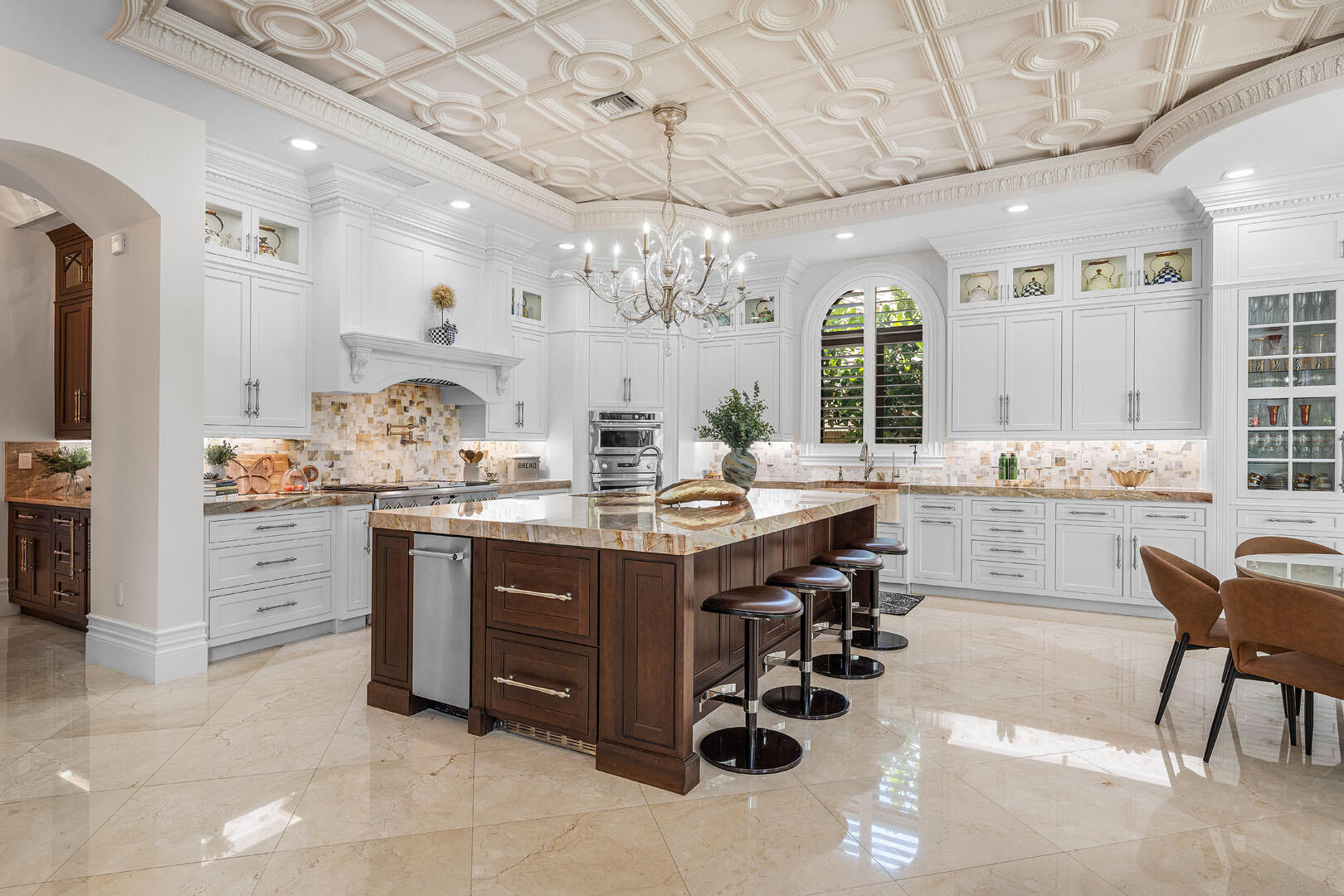 ROYAL PALM YACHT & COUNTRY CLUB - Residential