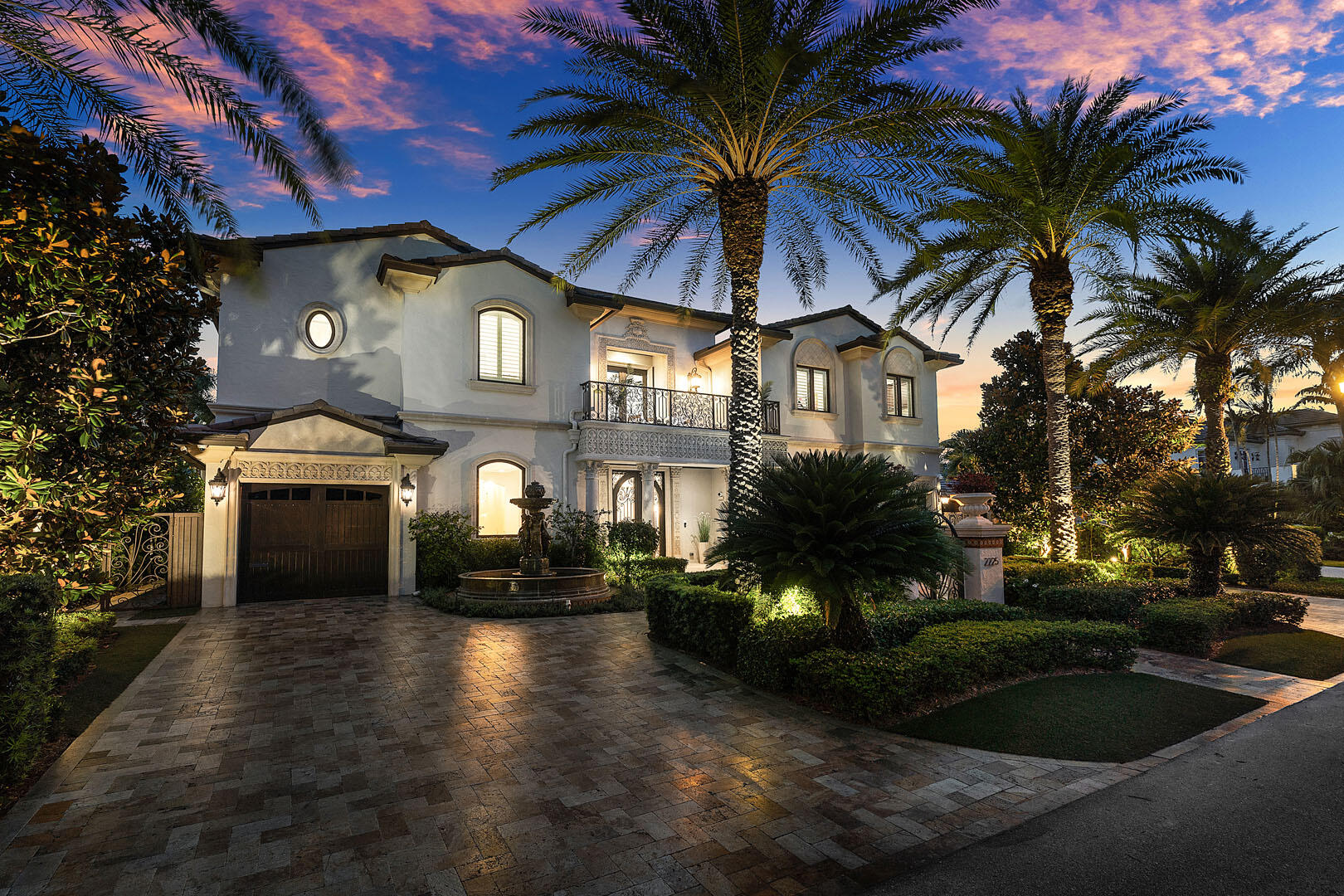 ROYAL PALM YACHT & COUNTRY CLUB - Residential