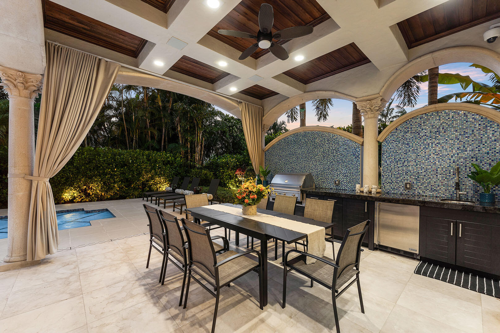 ROYAL PALM YACHT & COUNTRY CLUB - Residential