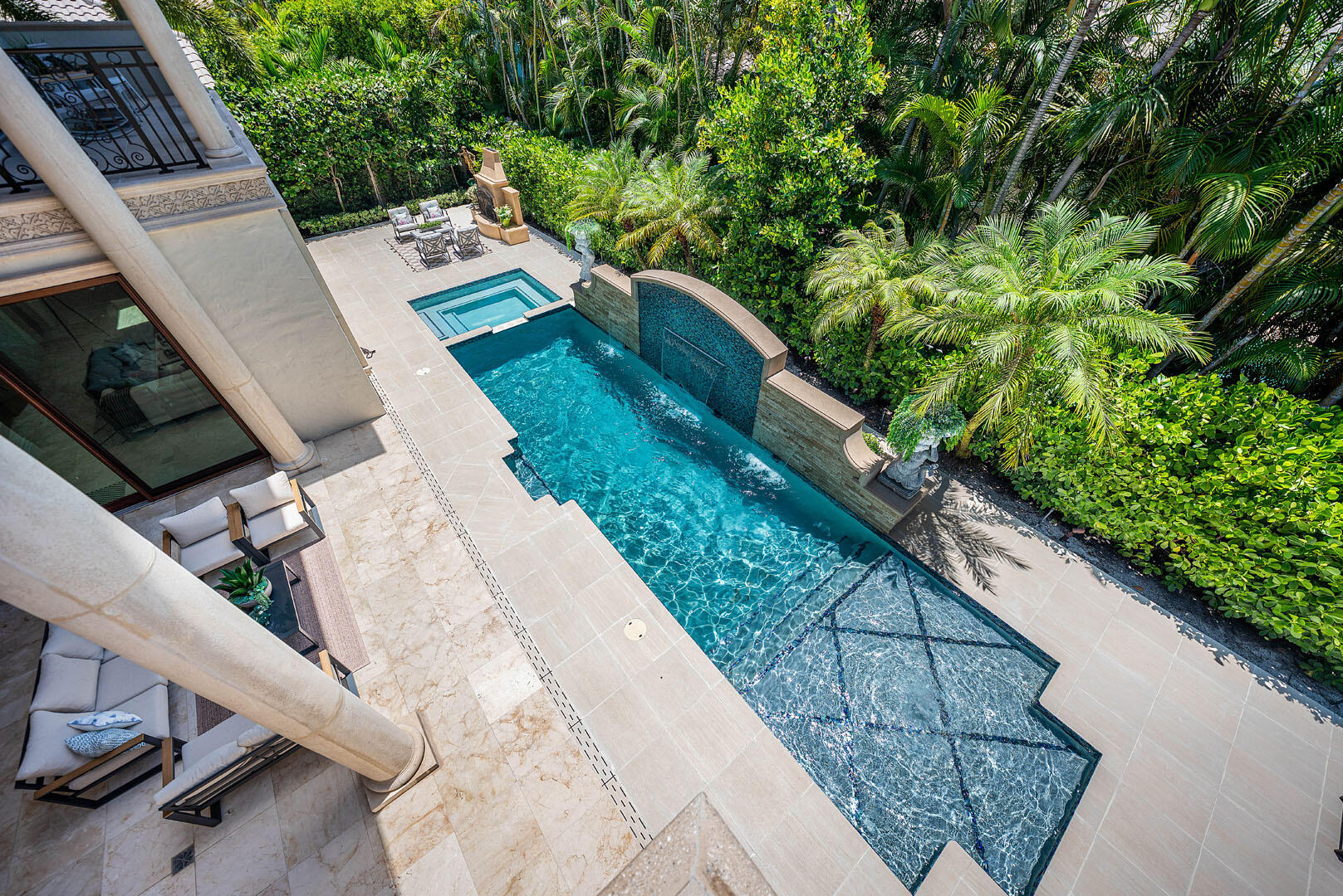 ROYAL PALM YACHT & COUNTRY CLUB - Residential
