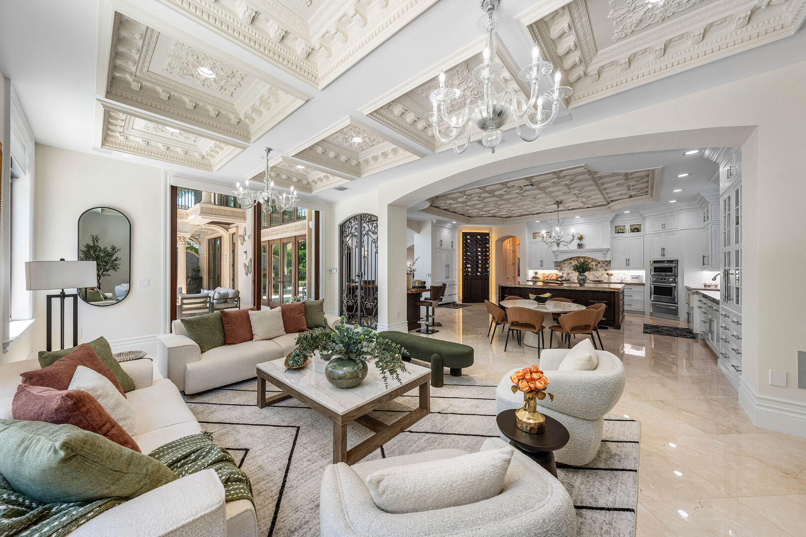 ROYAL PALM YACHT & COUNTRY CLUB - Residential