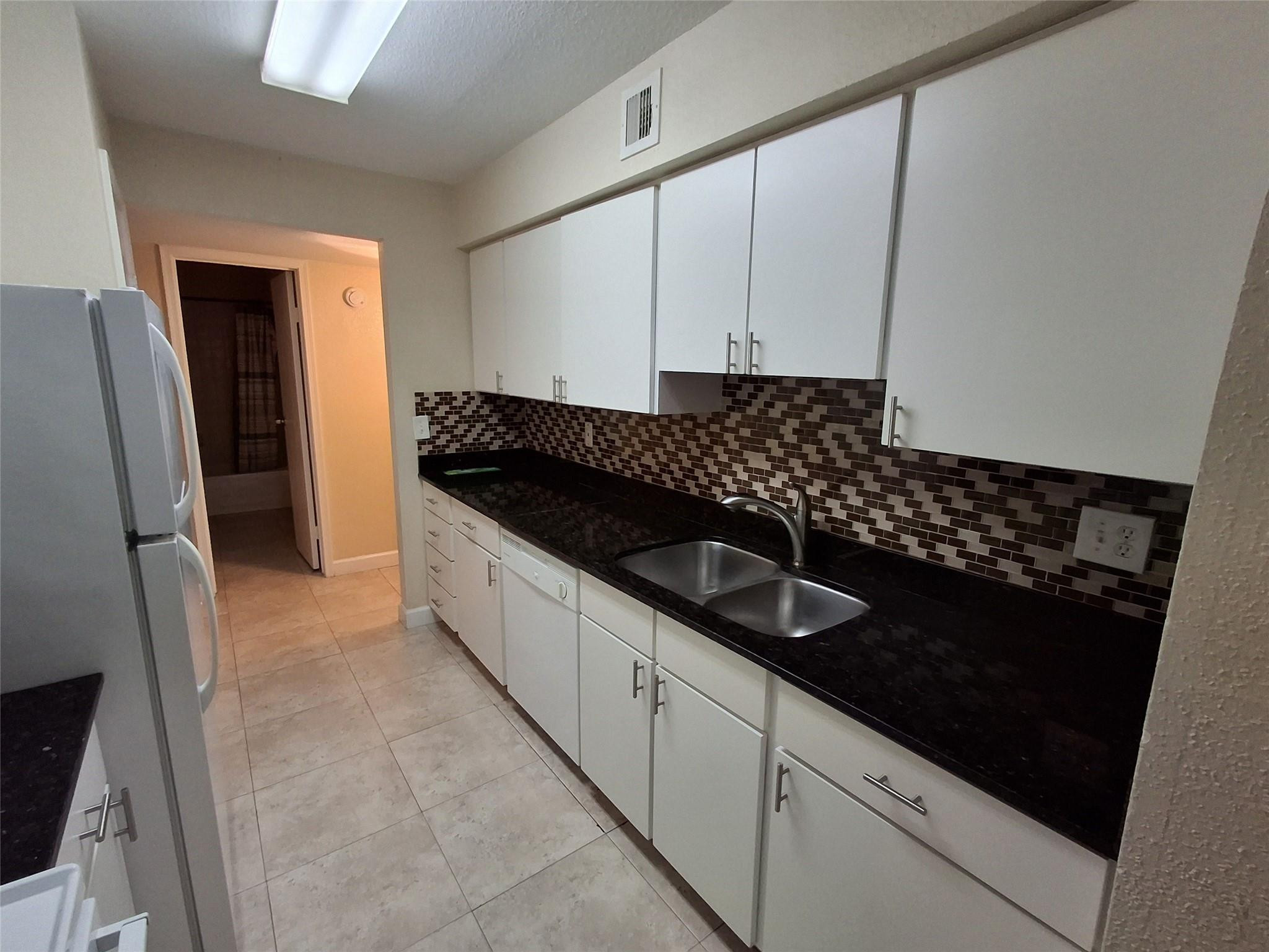 Savannah At Riverside - Residential Lease