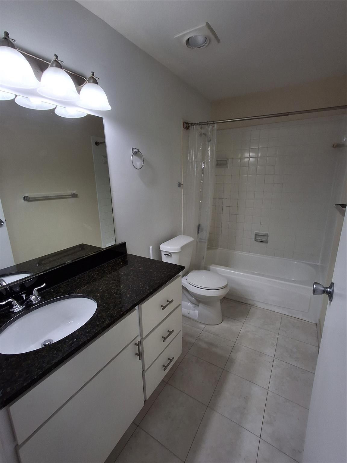 Savannah At Riverside - Residential Lease