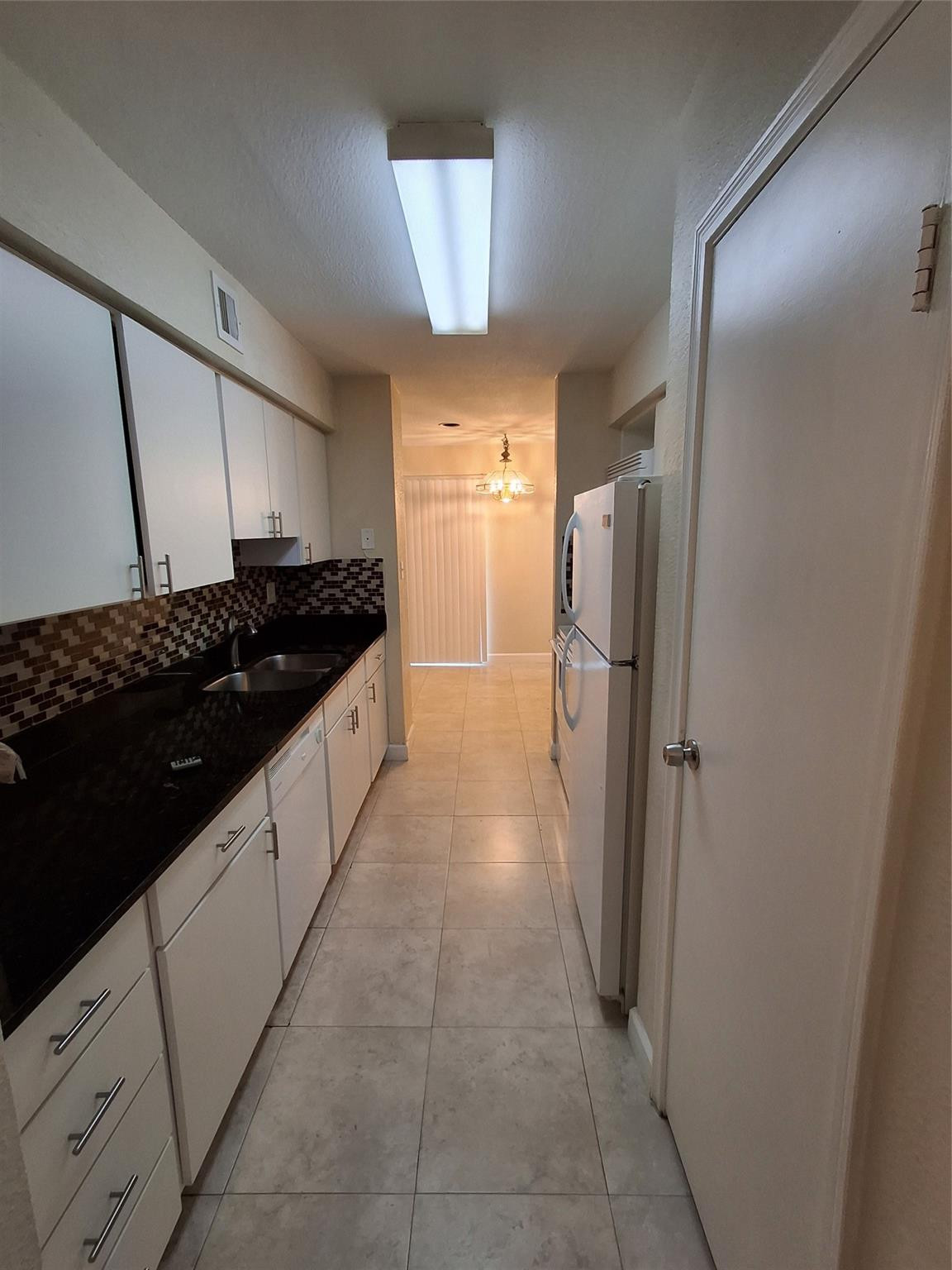 Savannah At Riverside - Residential Lease