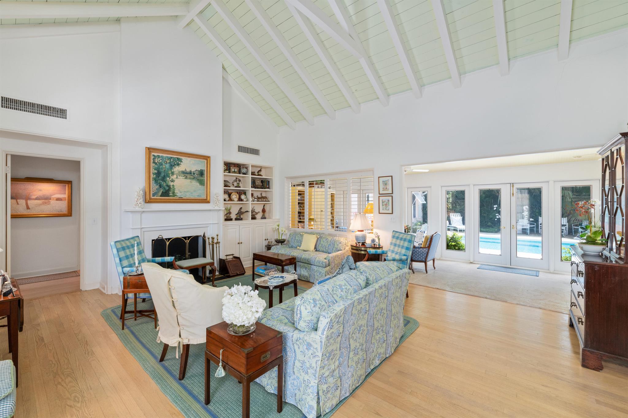 JAMAICA LANE IN - Residential
