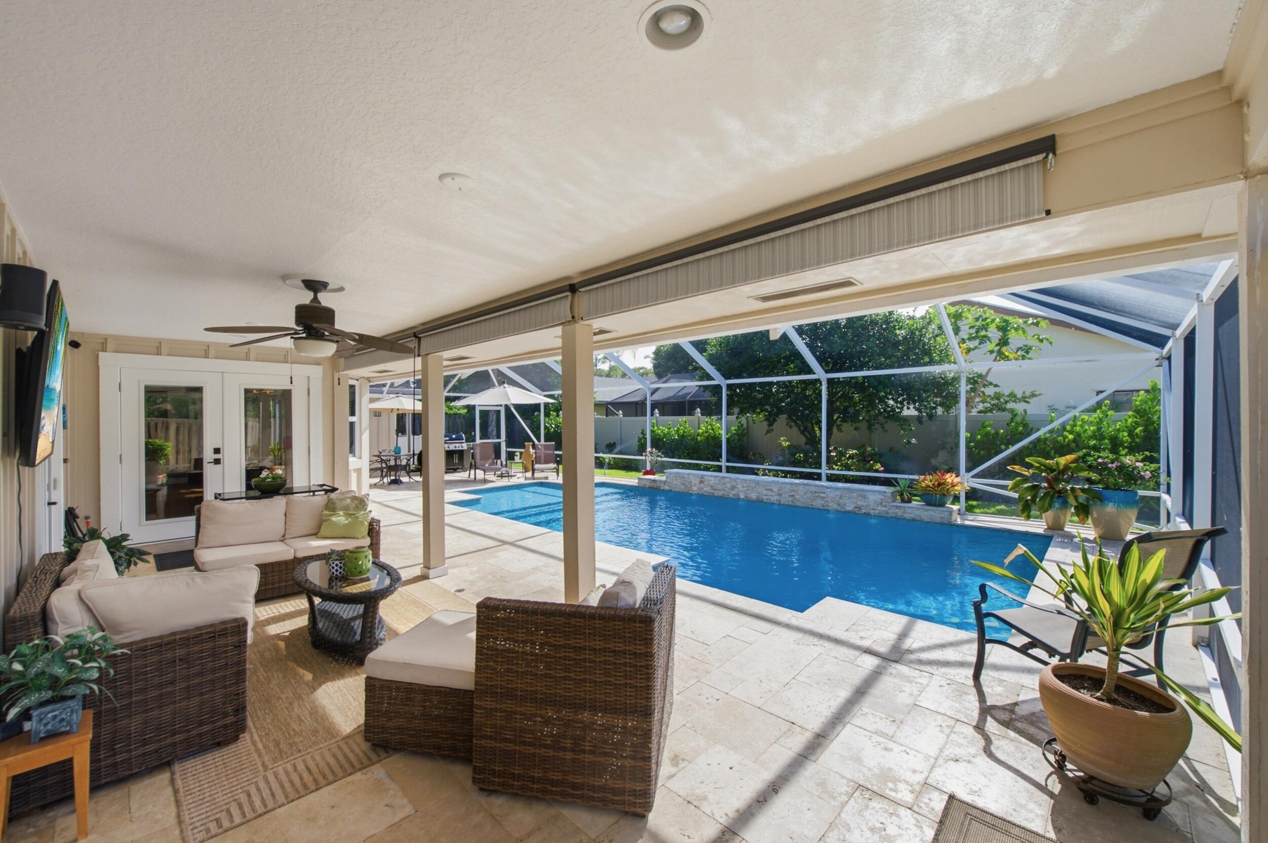 SUGAR POND MANOR OF WELLINGTON - Residential