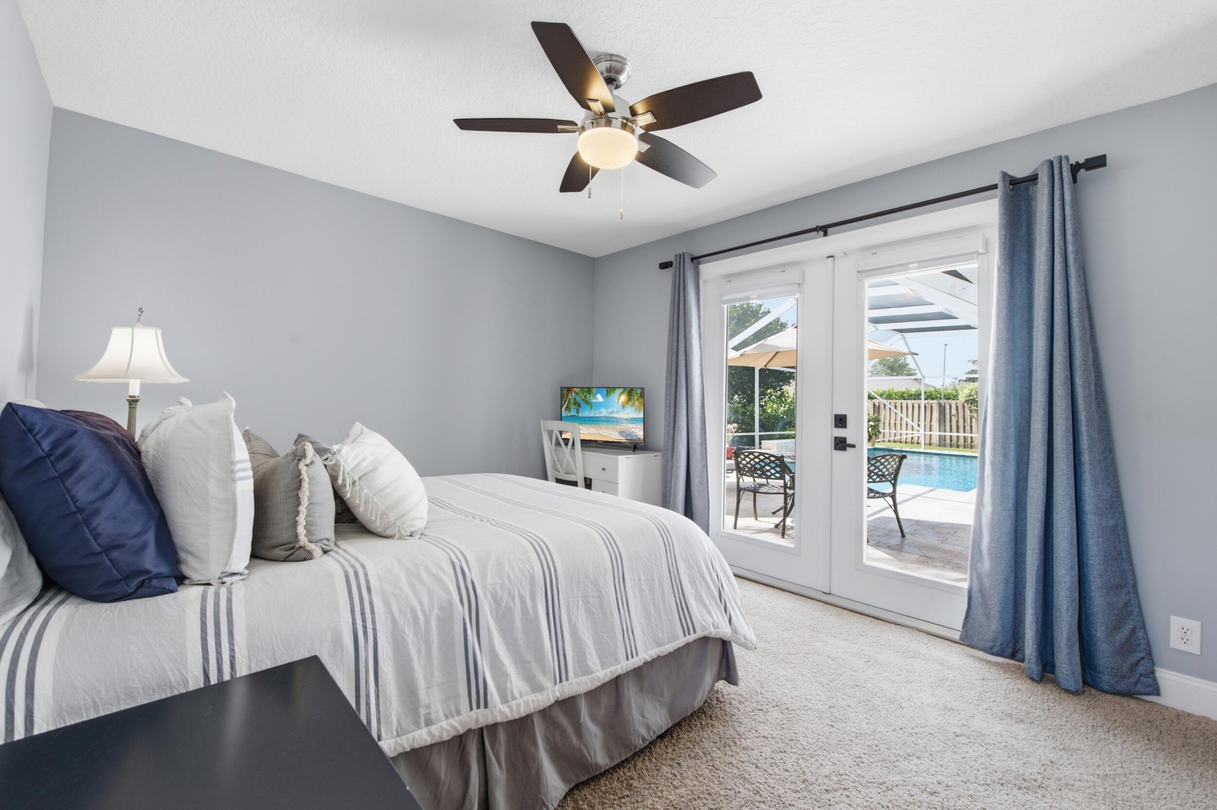SUGAR POND MANOR OF WELLINGTON - Residential