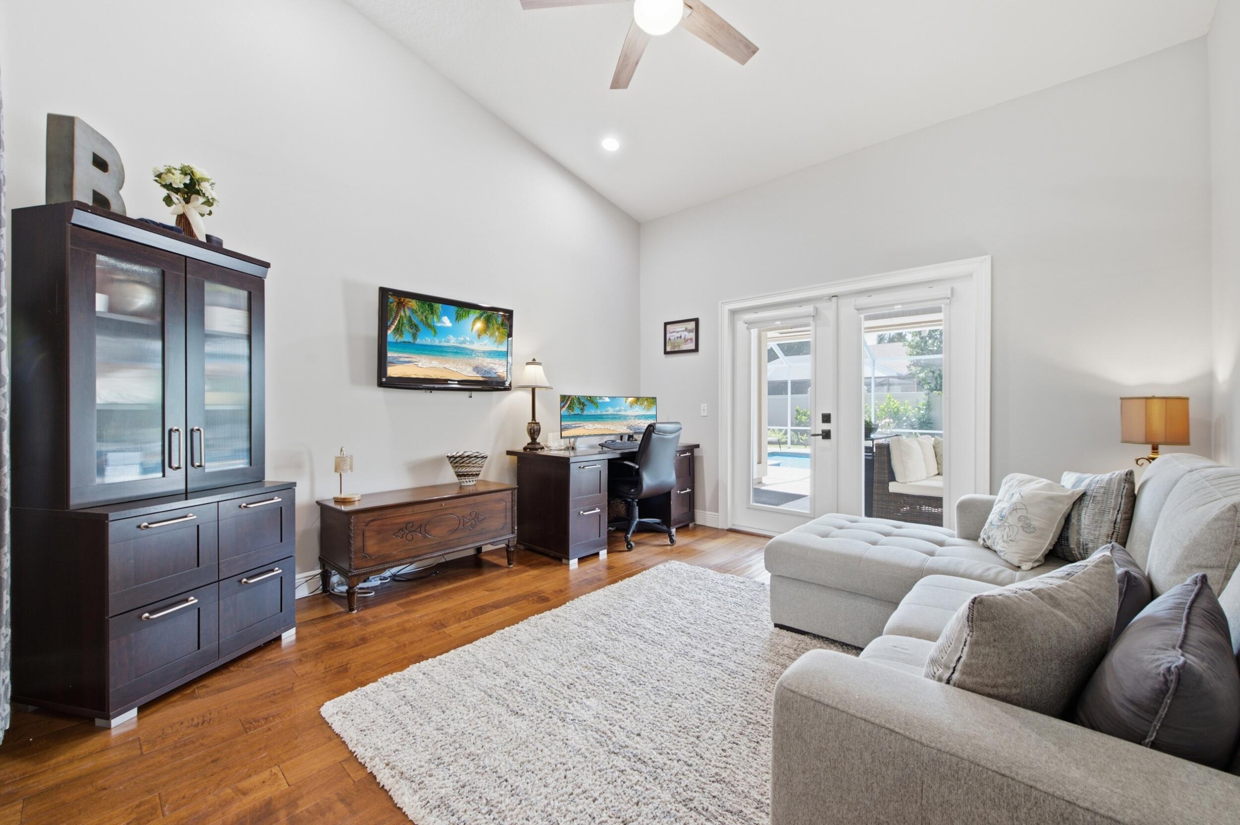 SUGAR POND MANOR OF WELLINGTON - Residential