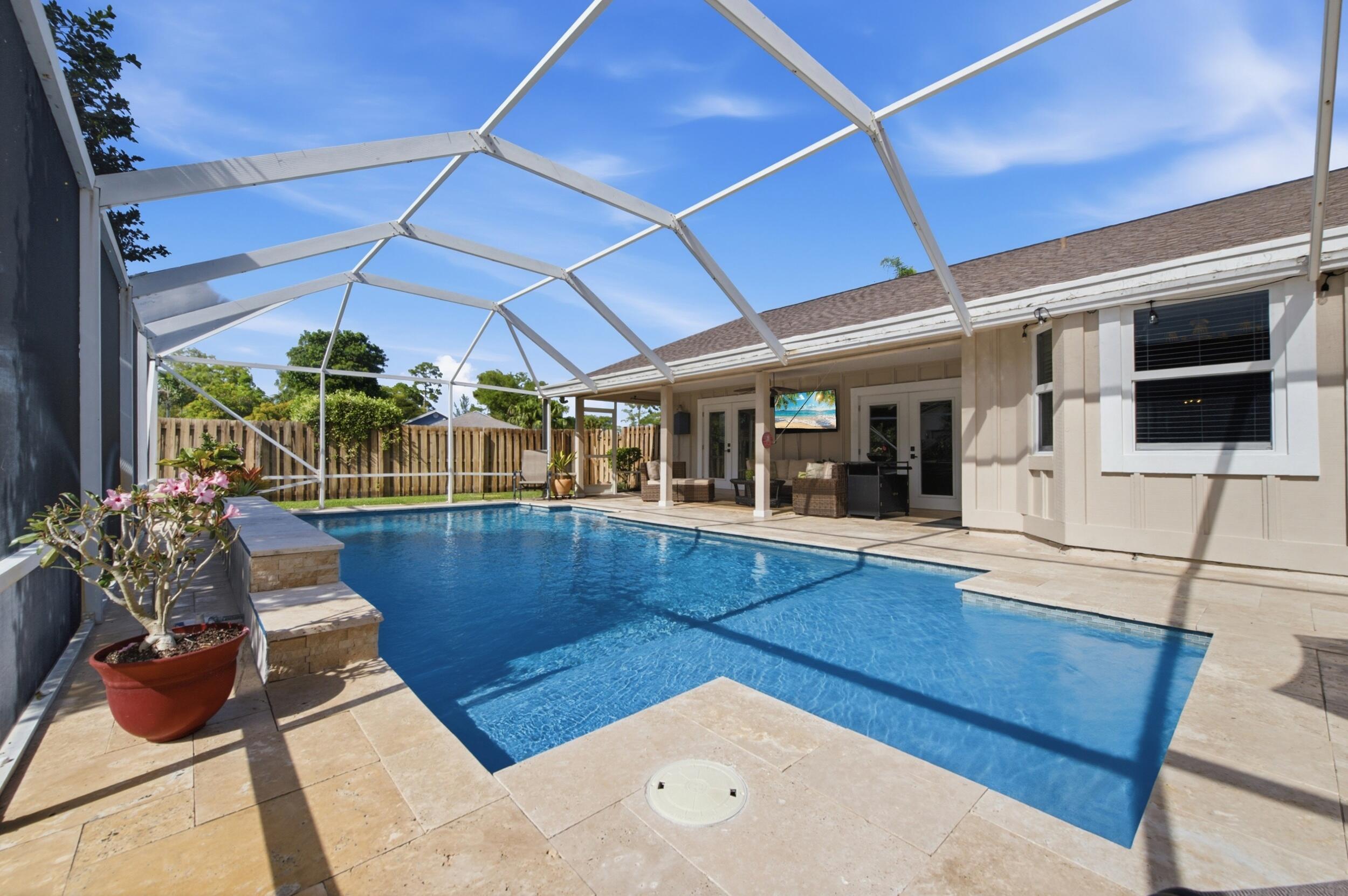 SUGAR POND MANOR OF WELLINGTON - Residential