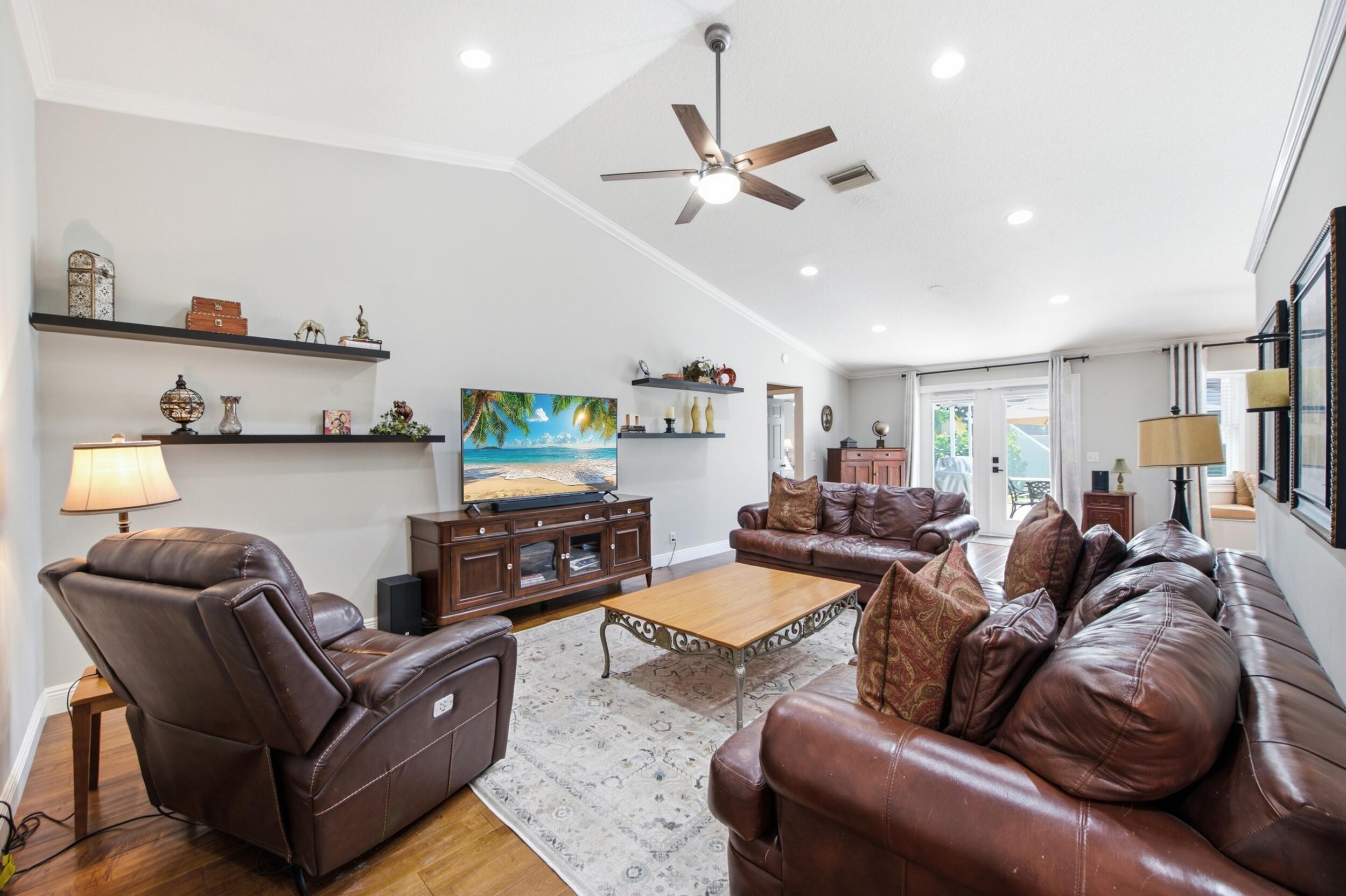 SUGAR POND MANOR OF WELLINGTON - Residential