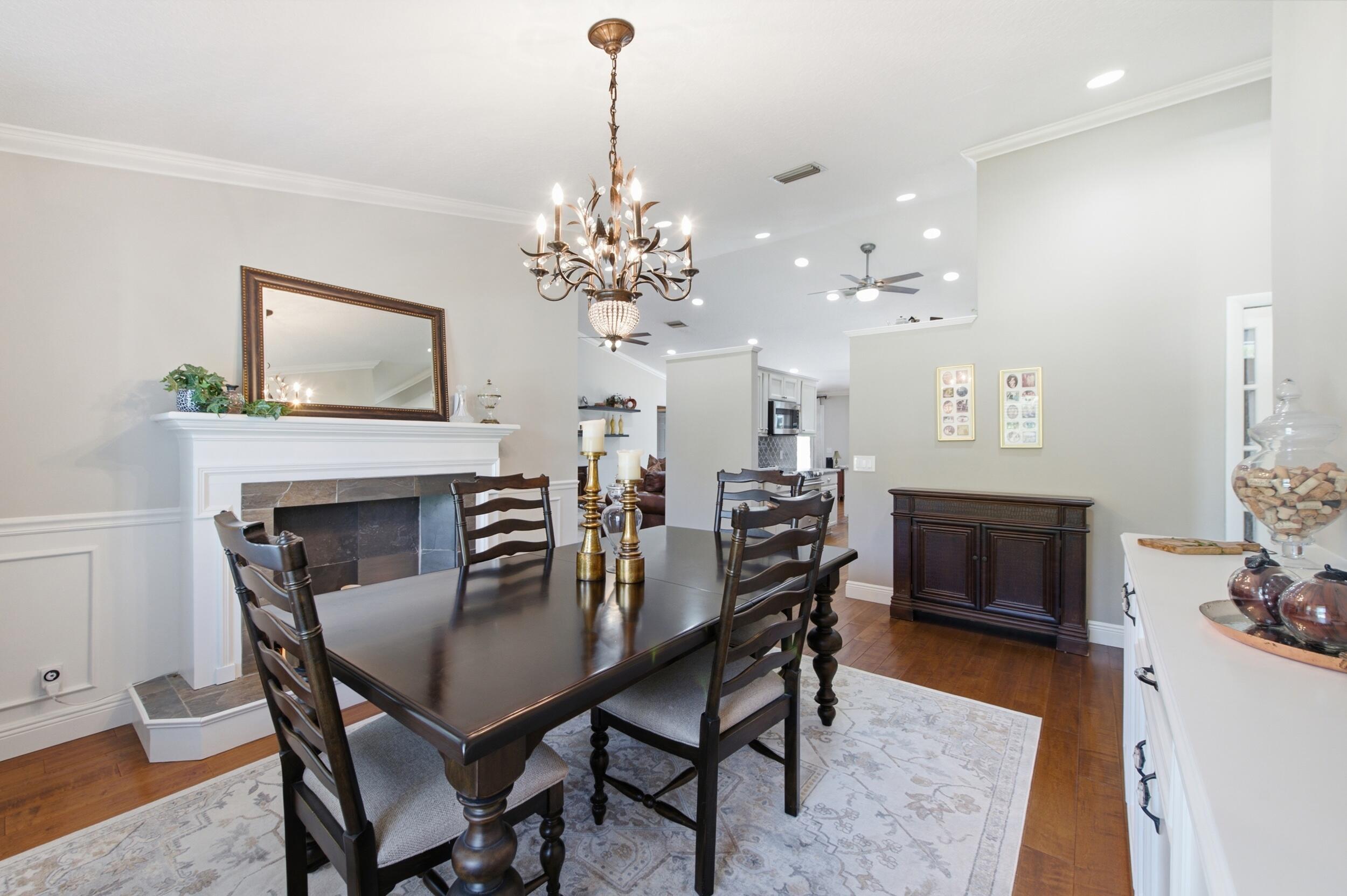 SUGAR POND MANOR OF WELLINGTON - Residential