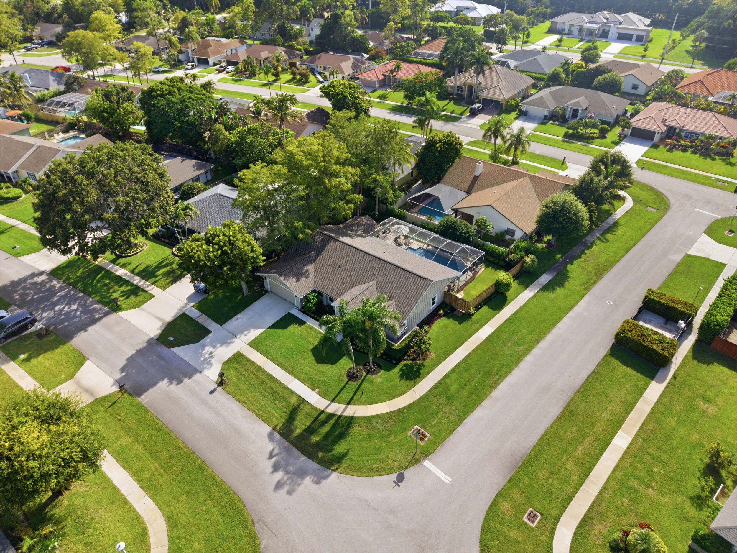 SUGAR POND MANOR OF WELLINGTON - Residential