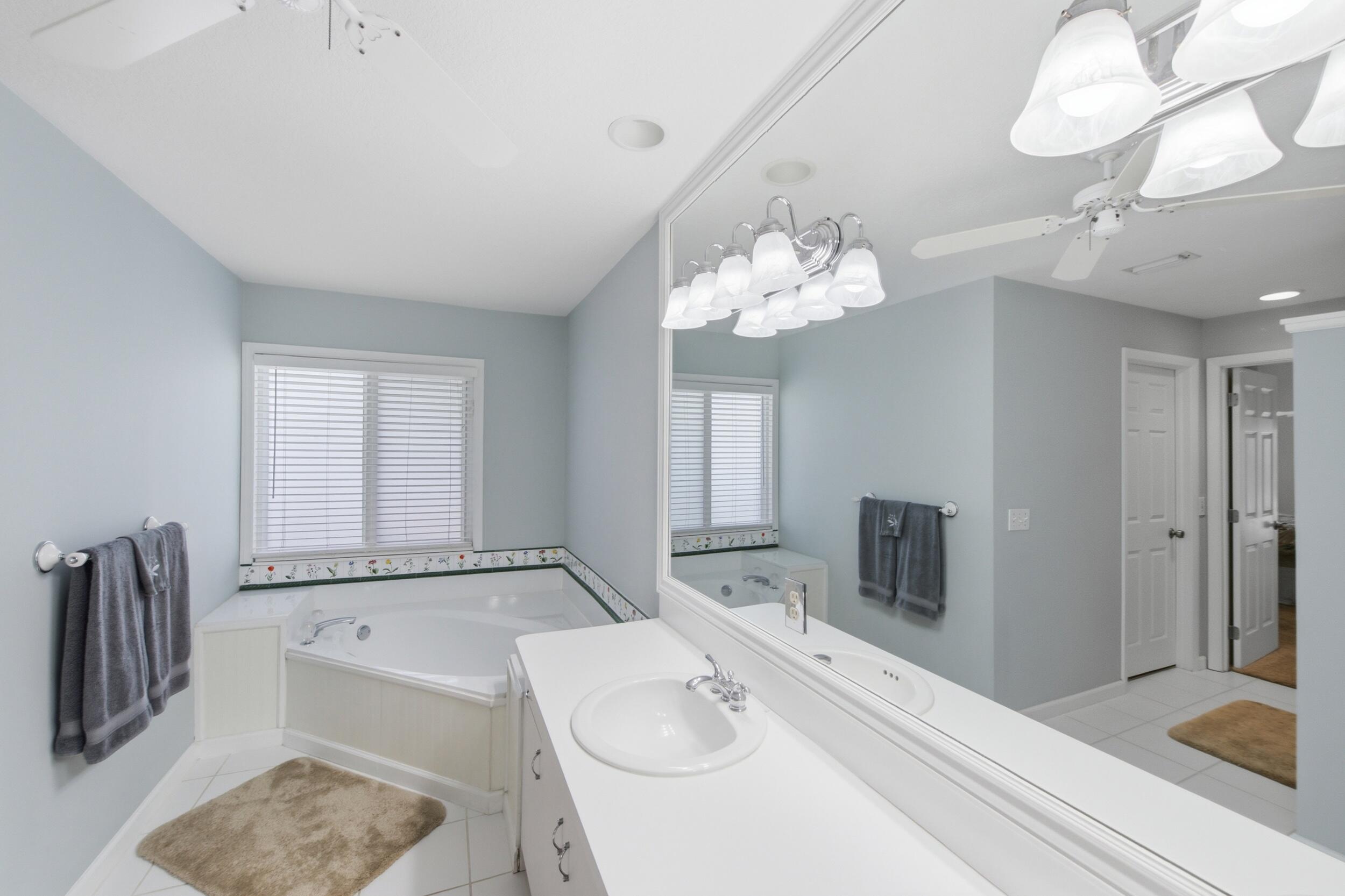 SUGAR POND MANOR OF WELLINGTON - Residential