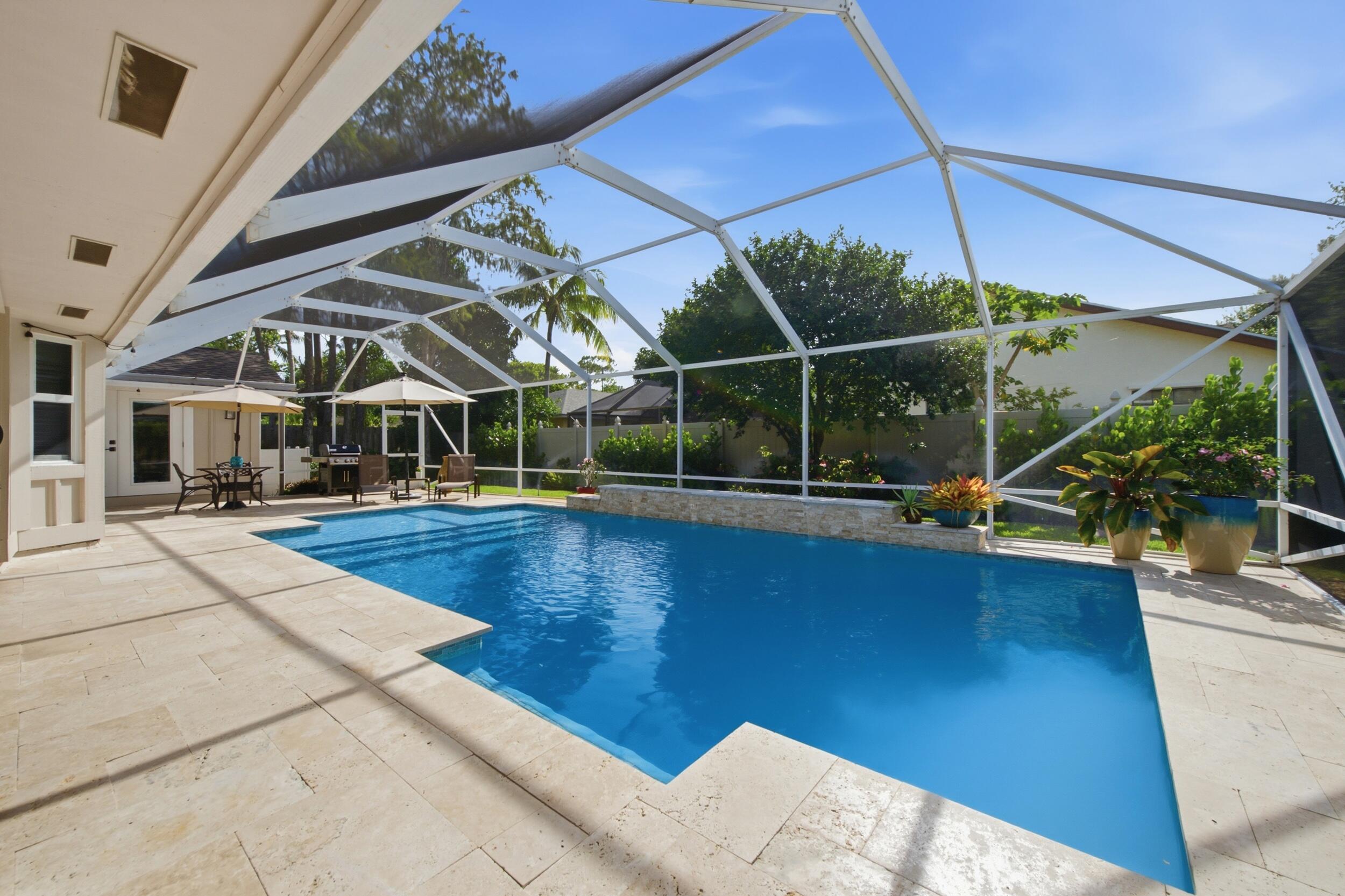 SUGAR POND MANOR OF WELLINGTON - Residential