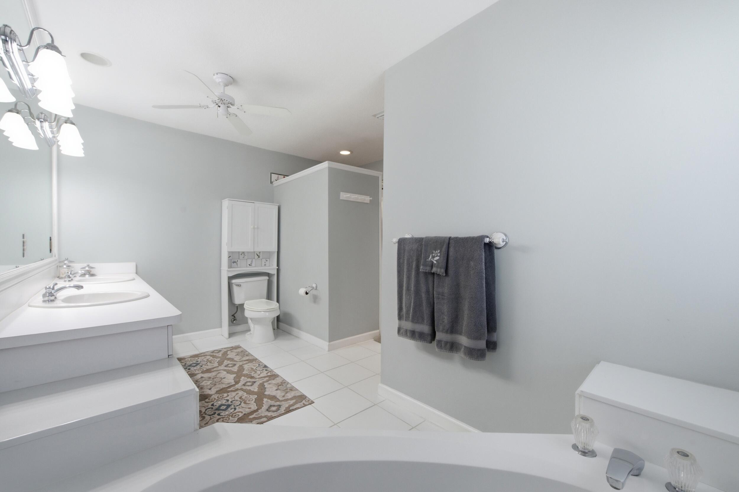 SUGAR POND MANOR OF WELLINGTON - Residential