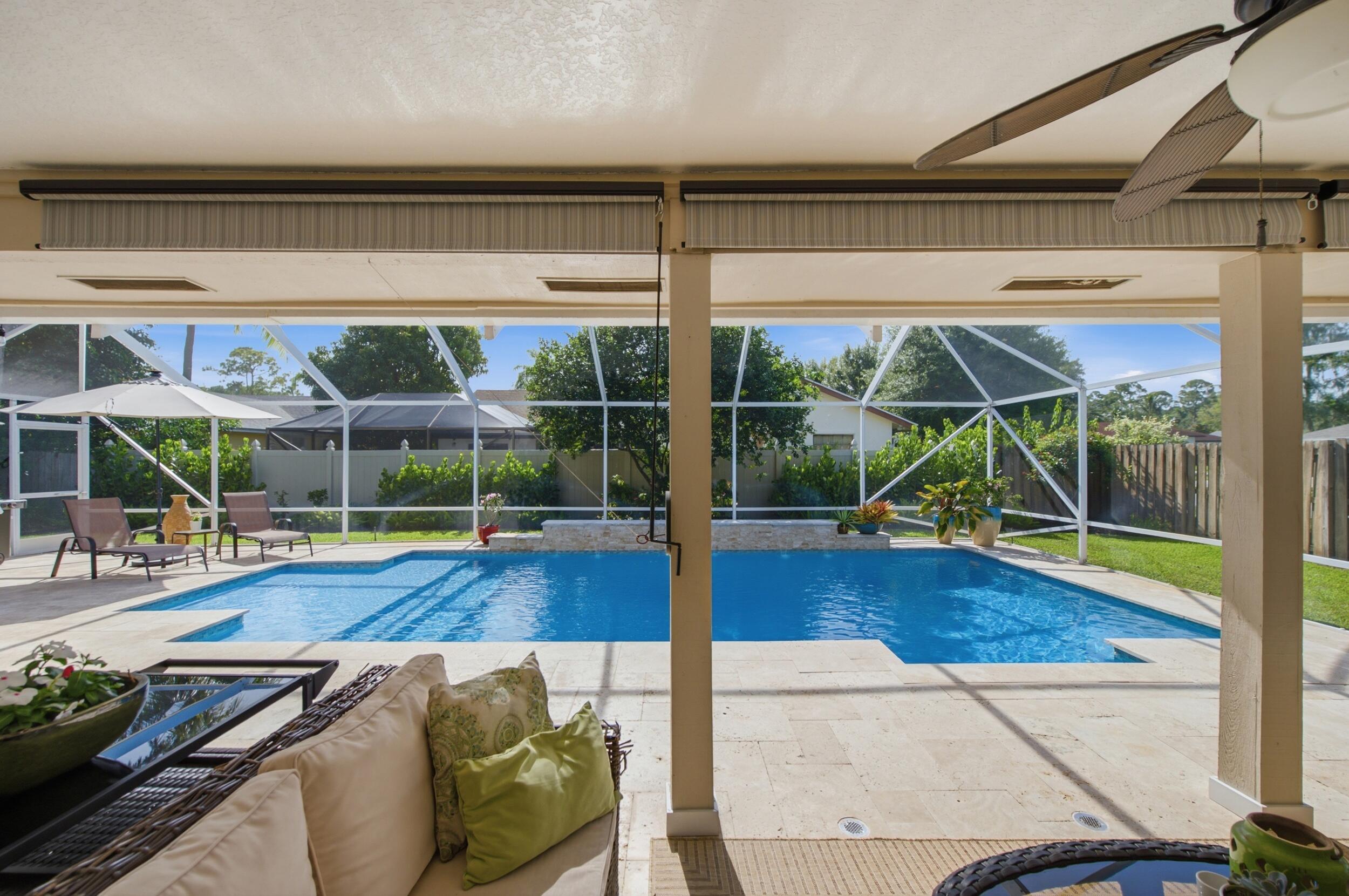 SUGAR POND MANOR OF WELLINGTON - Residential