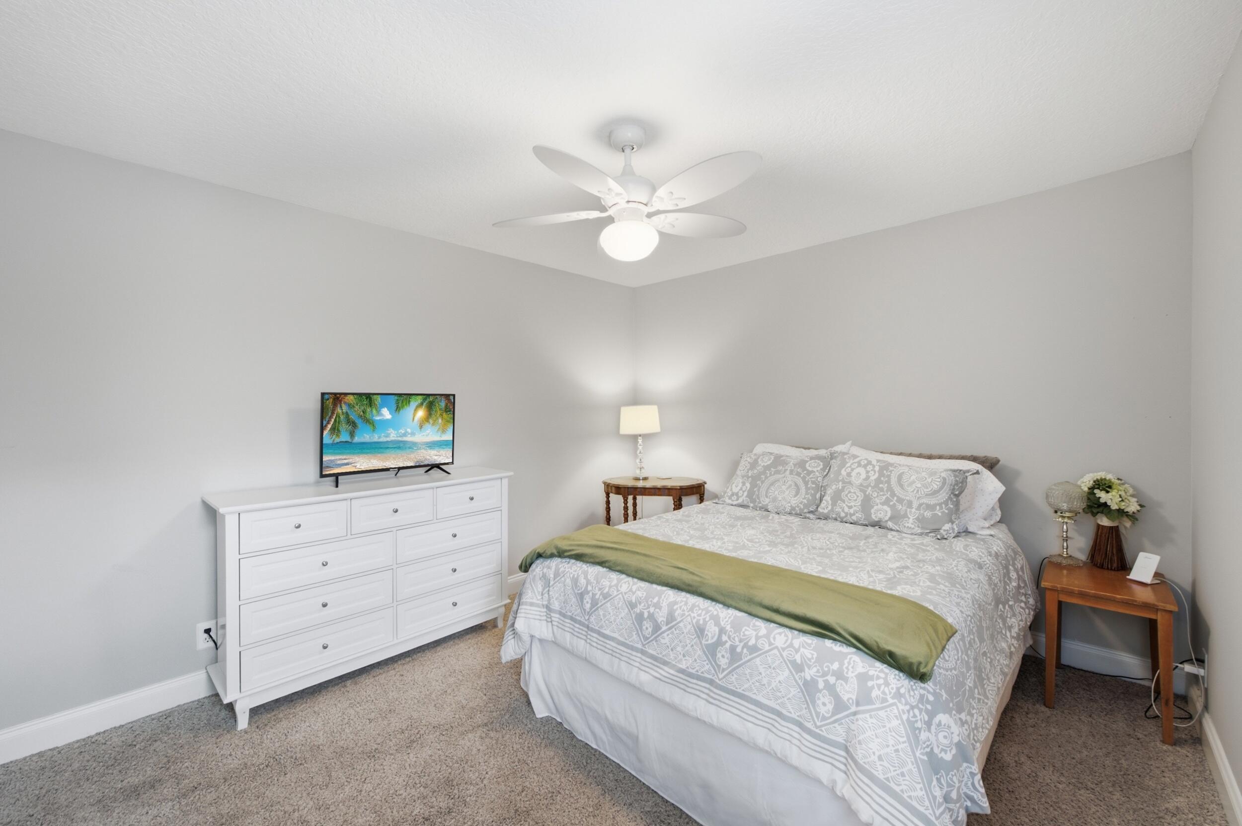 SUGAR POND MANOR OF WELLINGTON - Residential