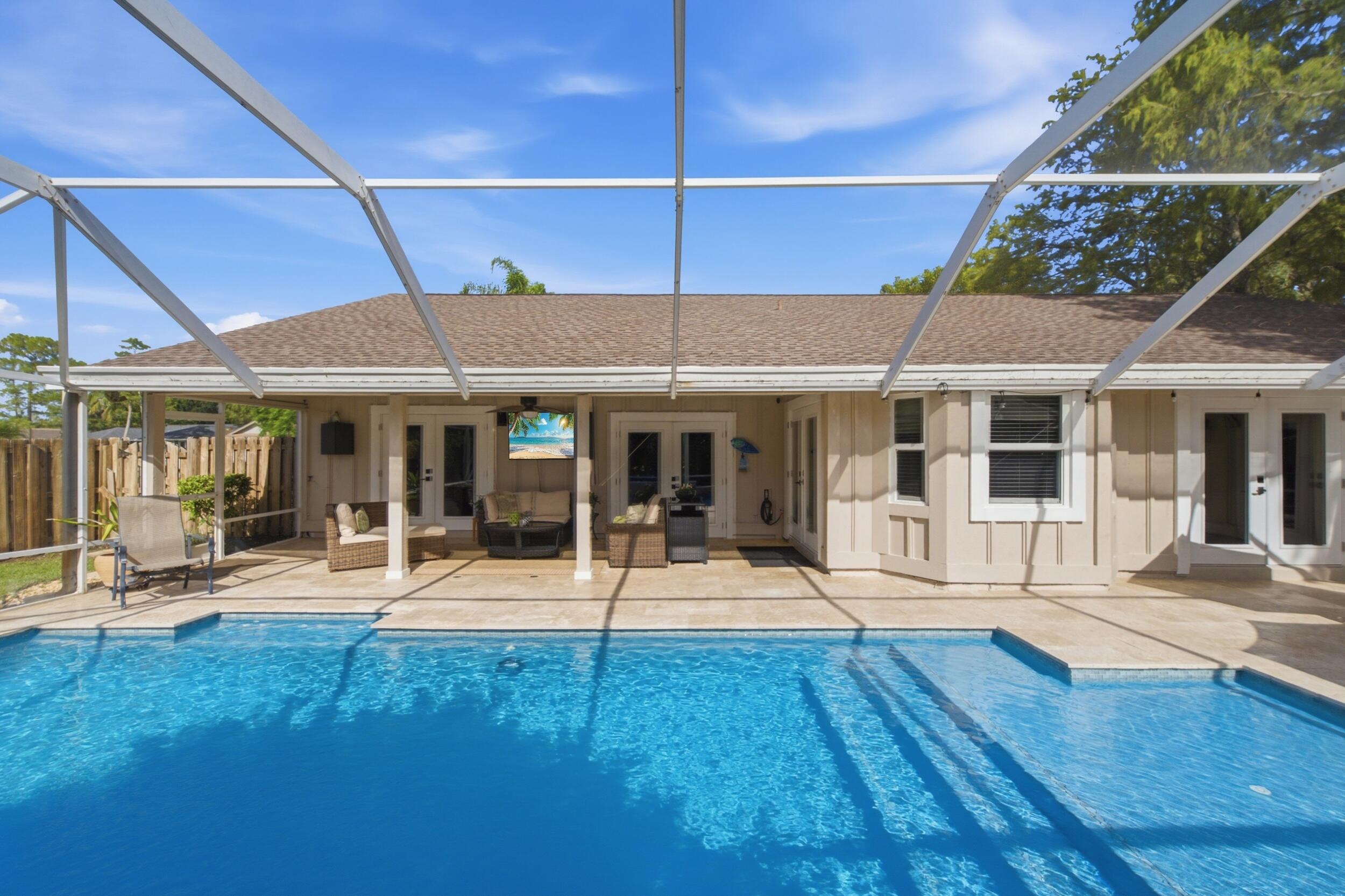 SUGAR POND MANOR OF WELLINGTON - Residential