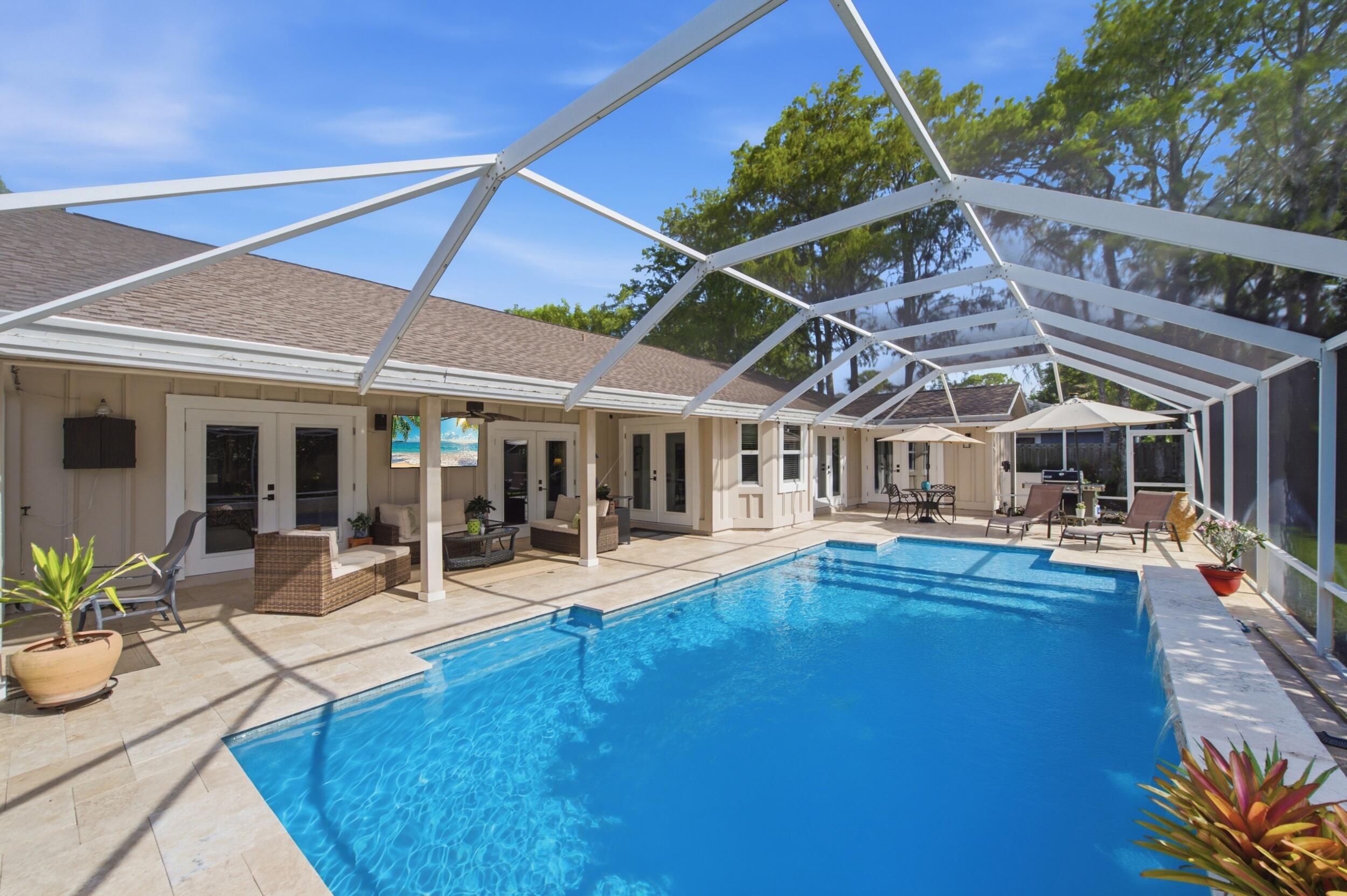 SUGAR POND MANOR OF WELLINGTON - Residential