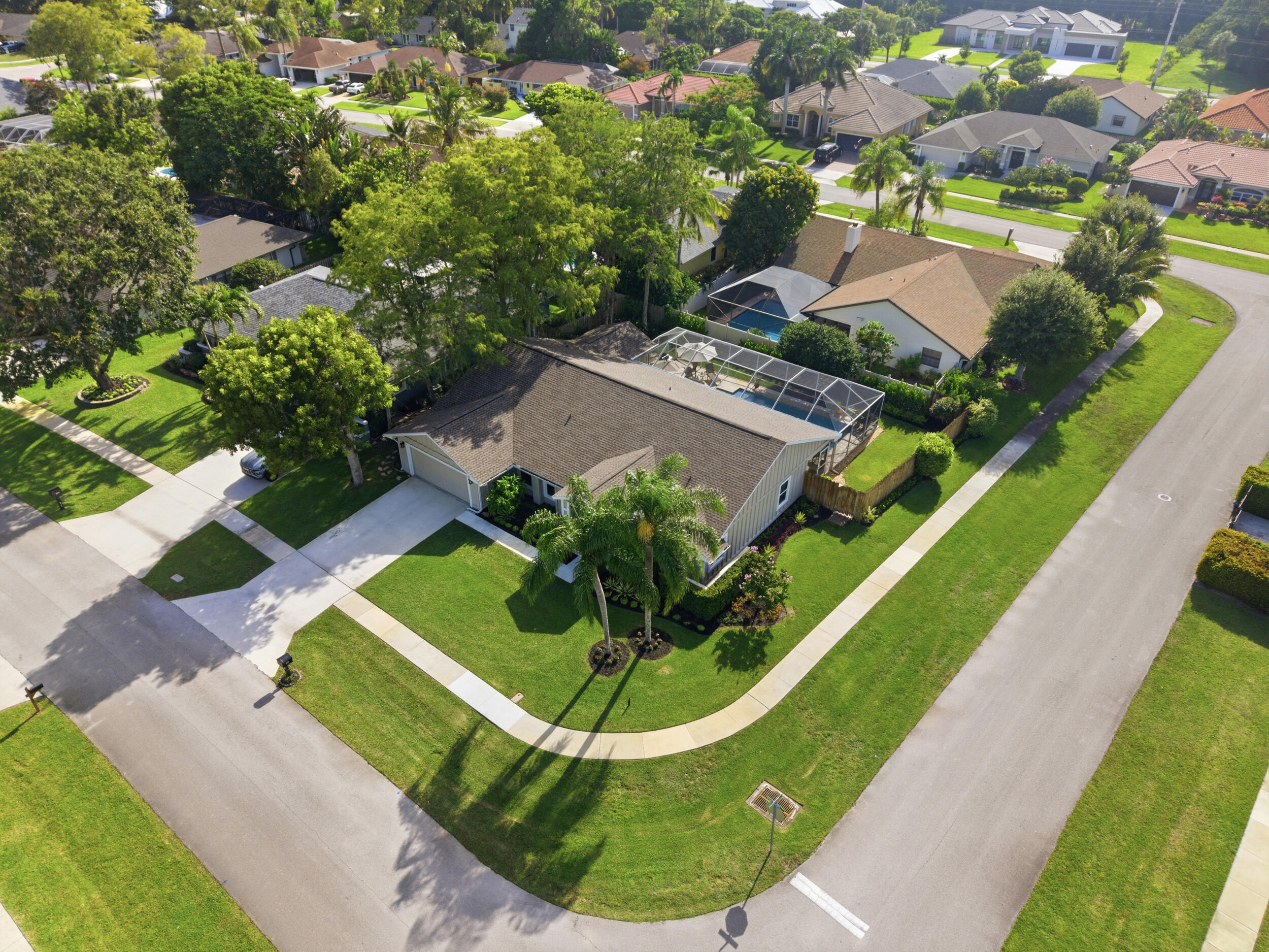 SUGAR POND MANOR OF WELLINGTON - Residential