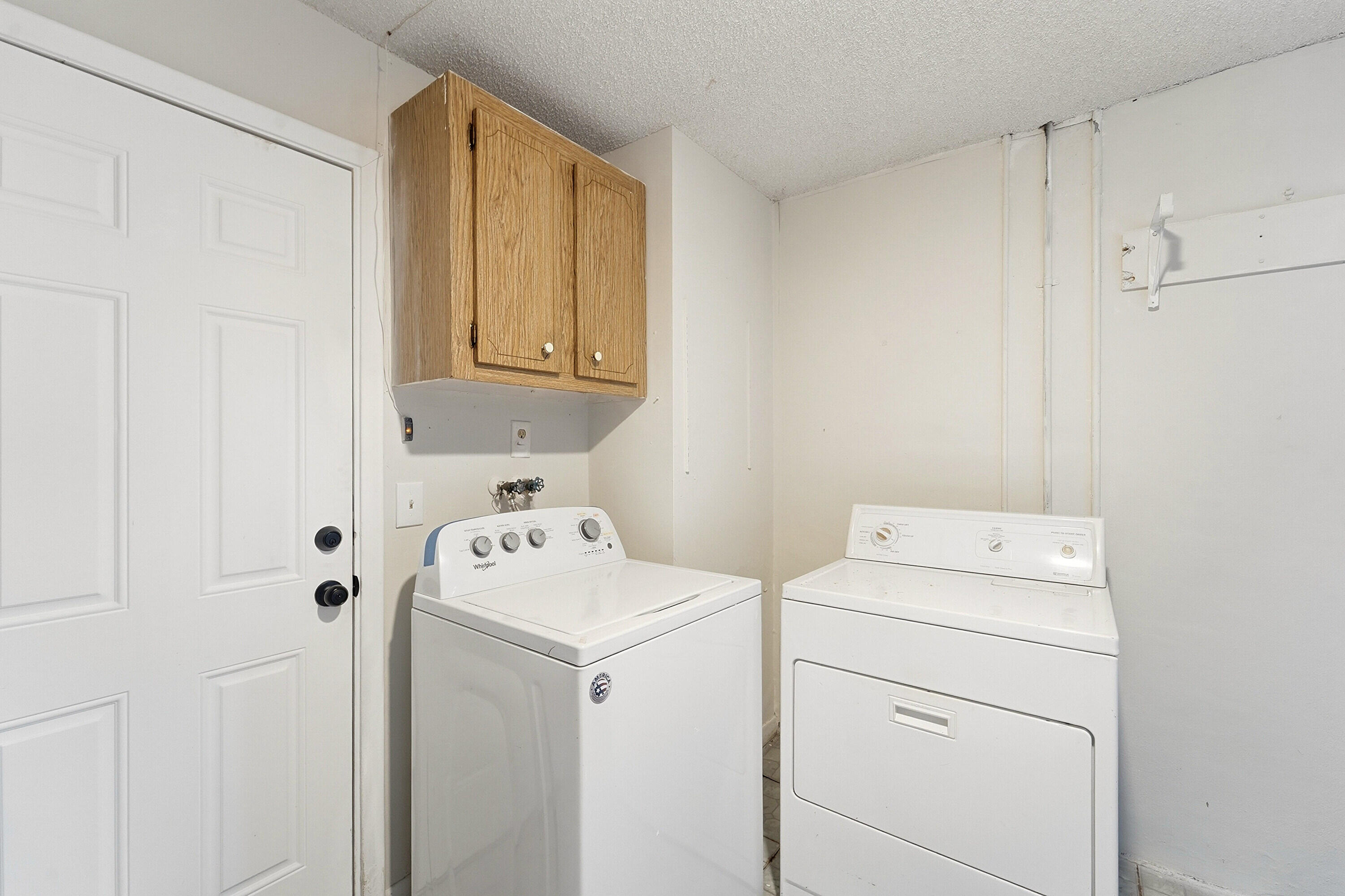 SANDALFOOT COVE - Residential Lease