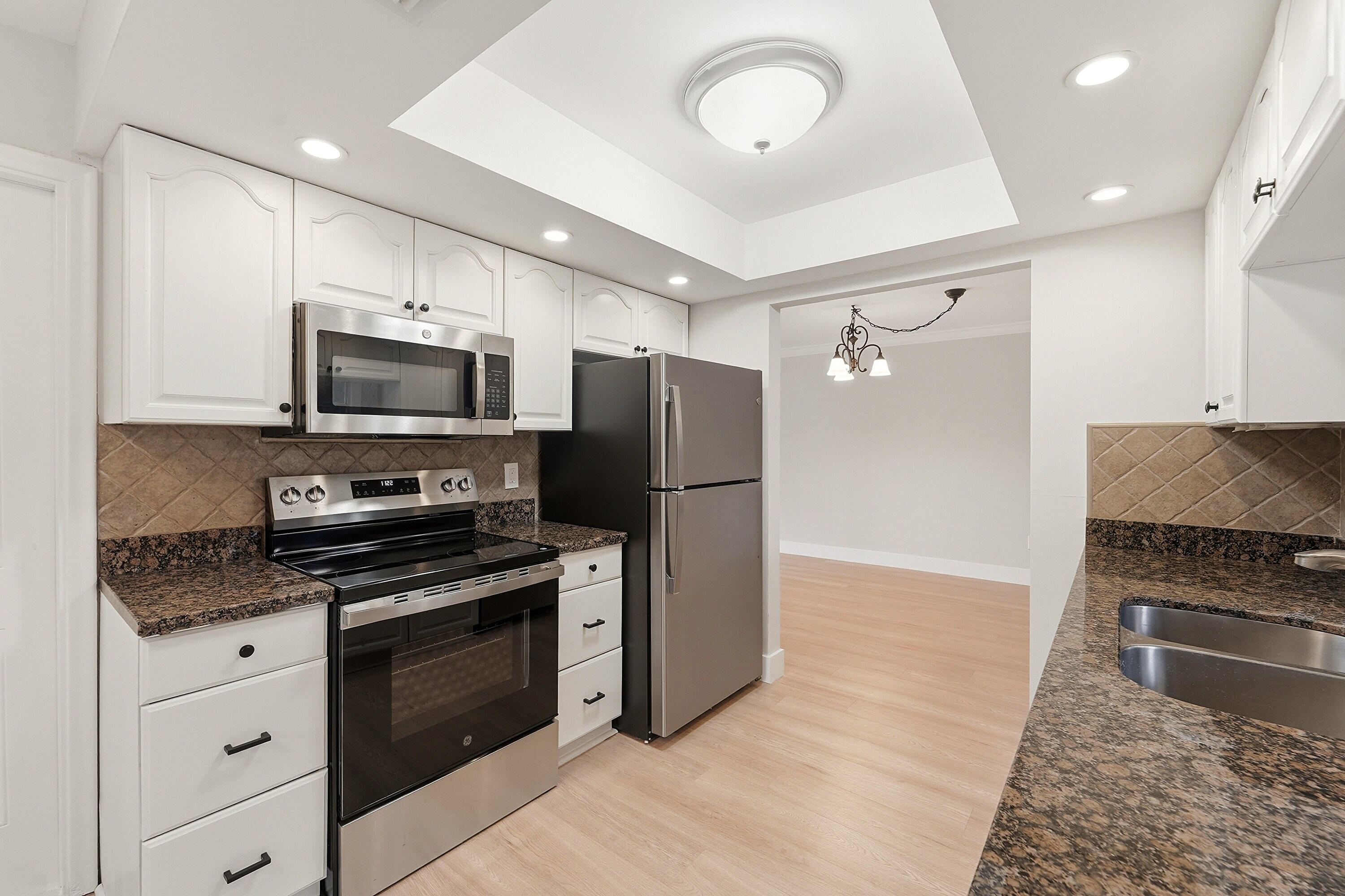 SANDALFOOT COVE - Residential Lease