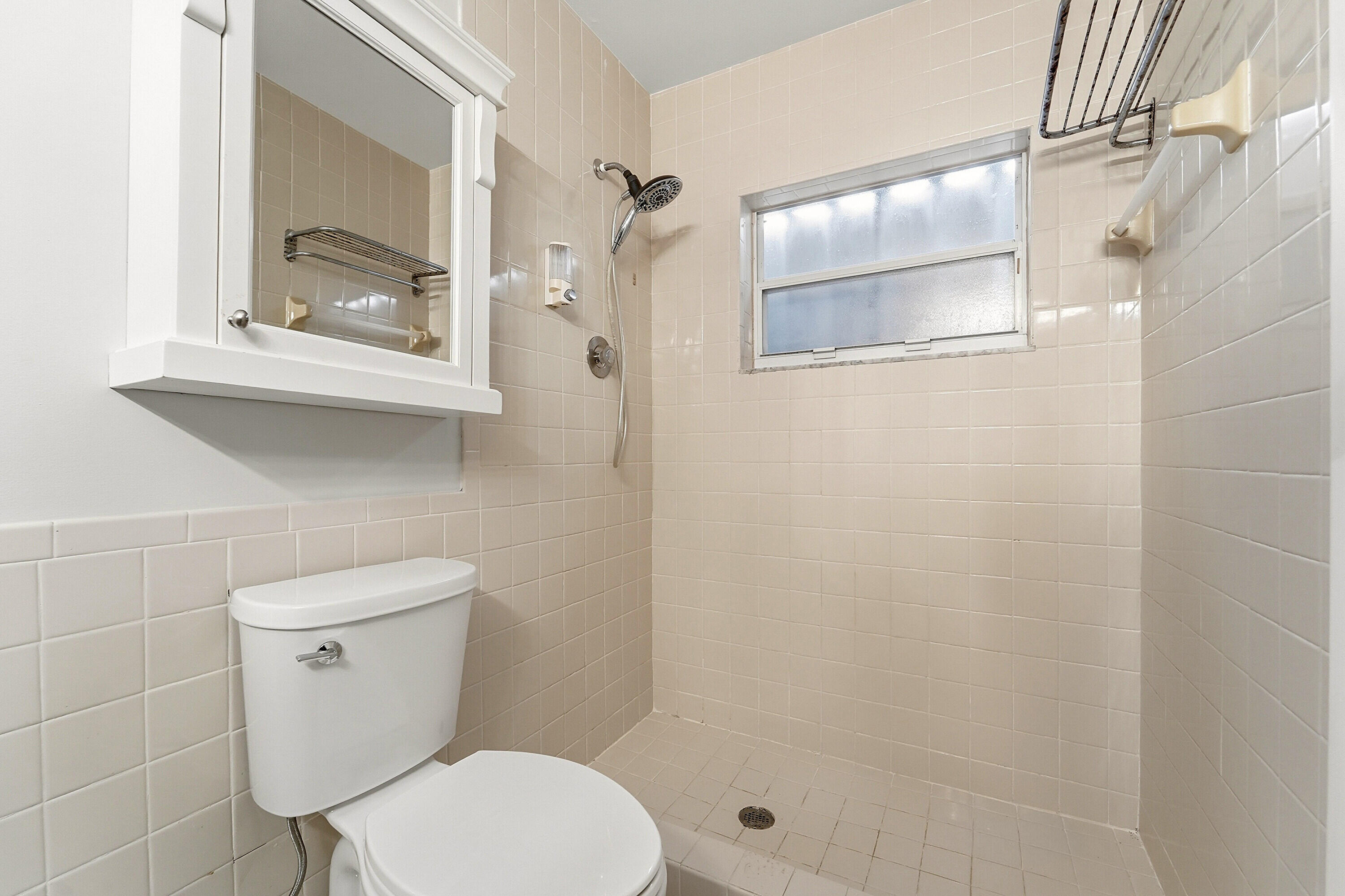 SANDALFOOT COVE - Residential Lease