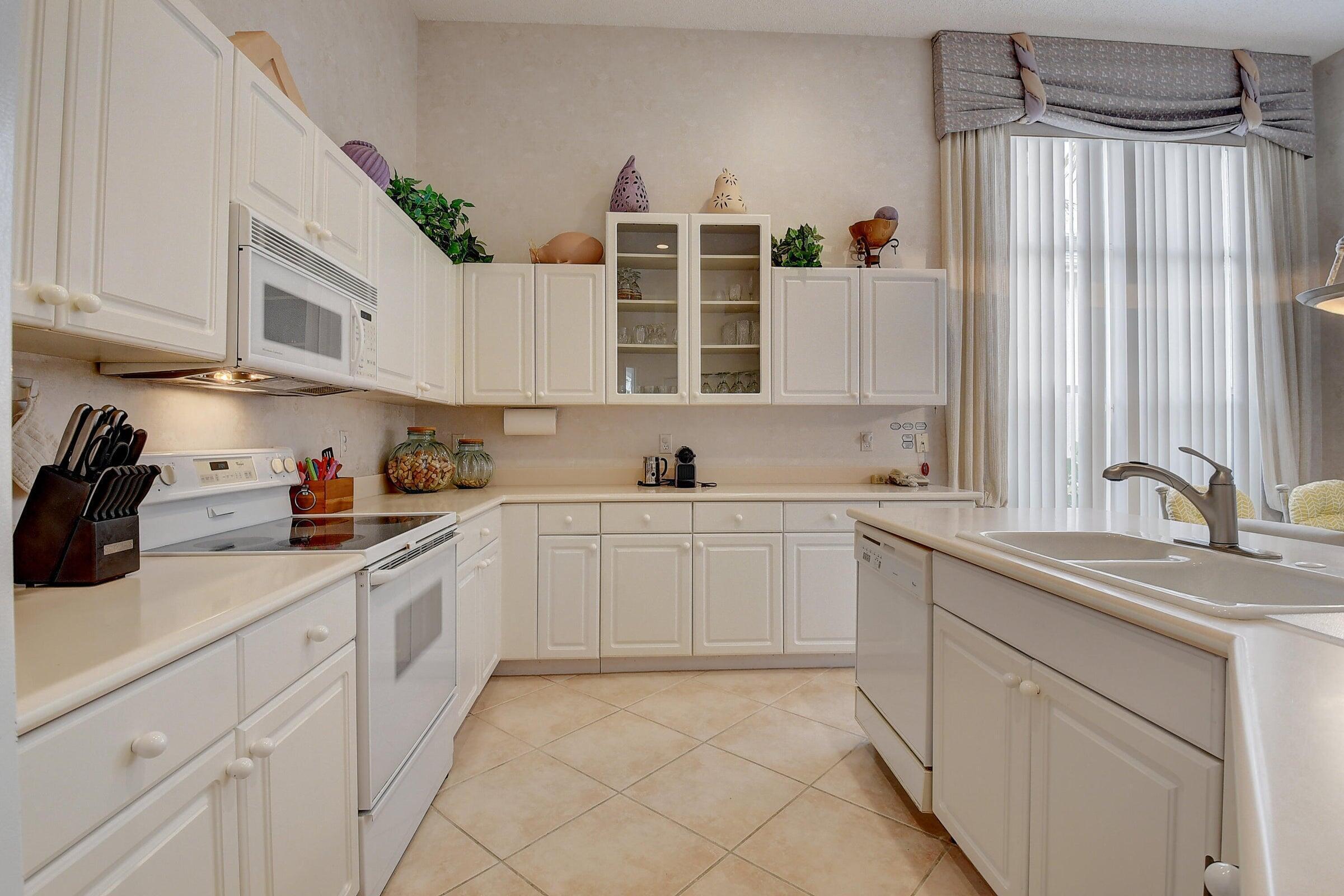 ABERDEEN / CARRINGTON LAKES - Residential Lease
