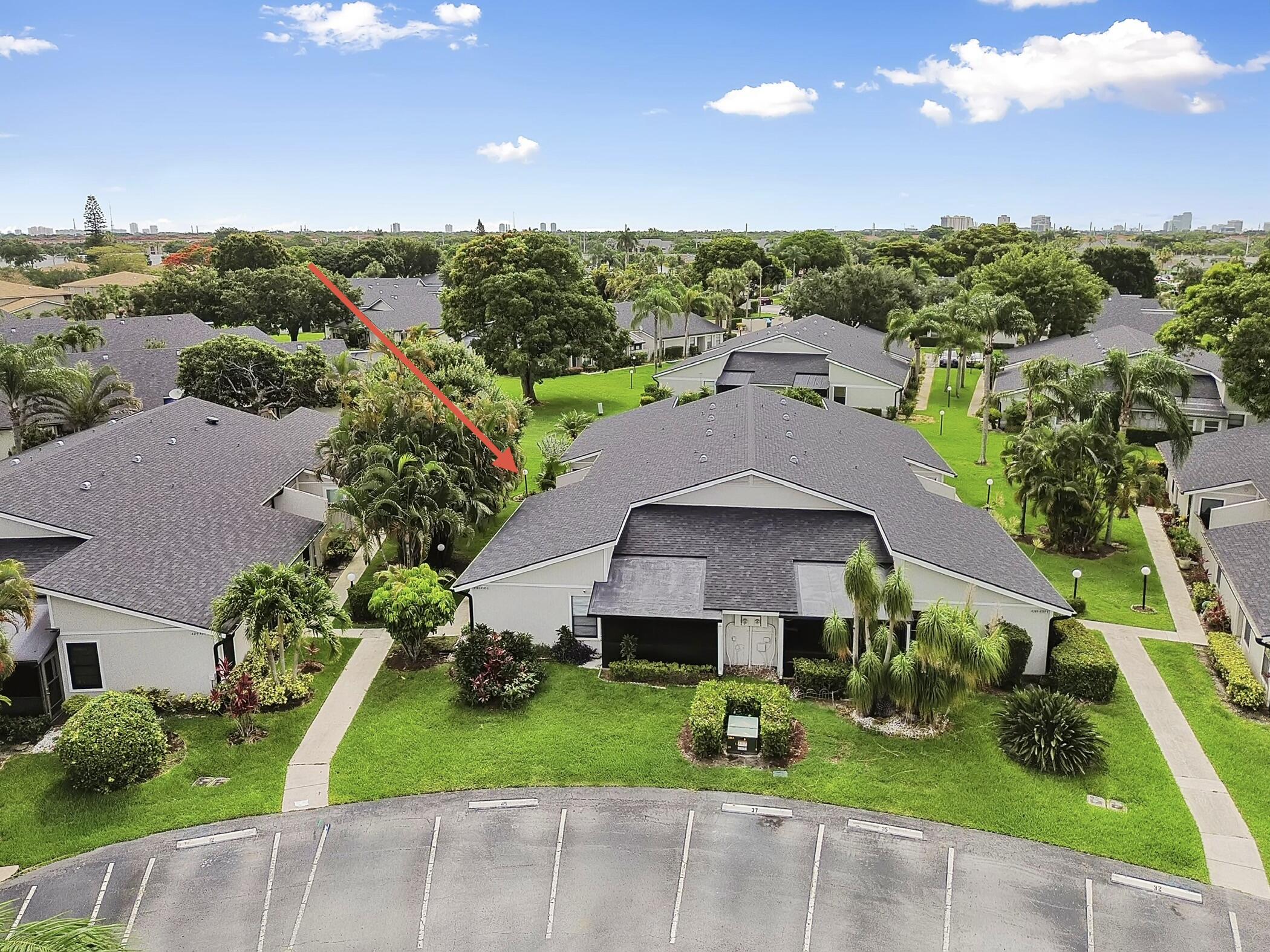 LAKESIDE GREEN - Residential