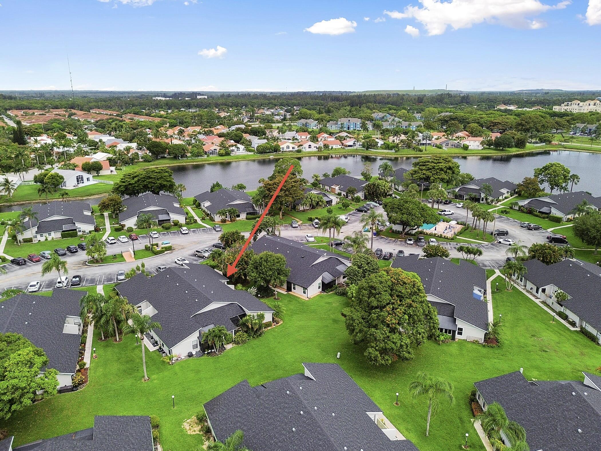 LAKESIDE GREEN - Residential