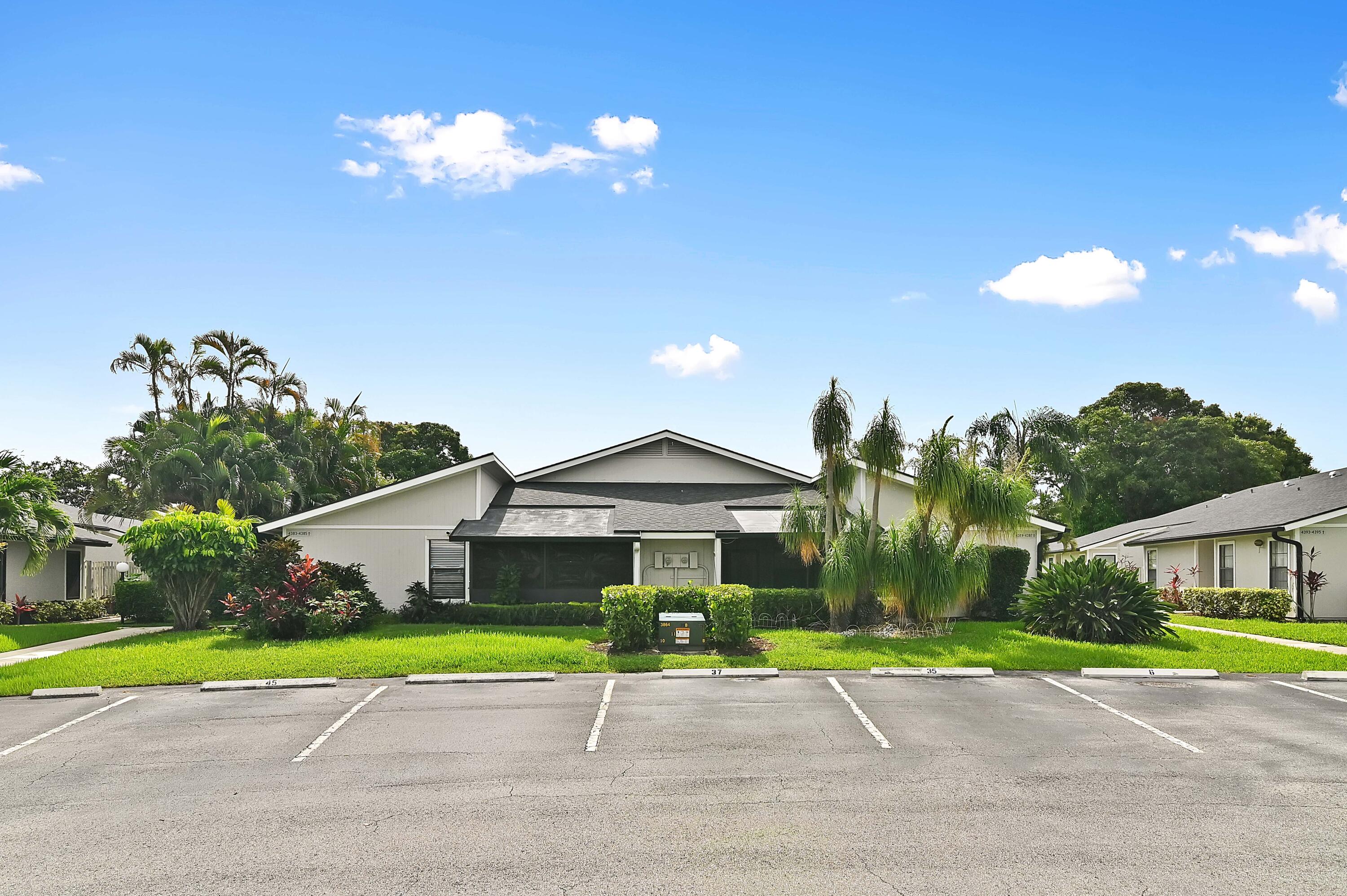 LAKESIDE GREEN - Residential