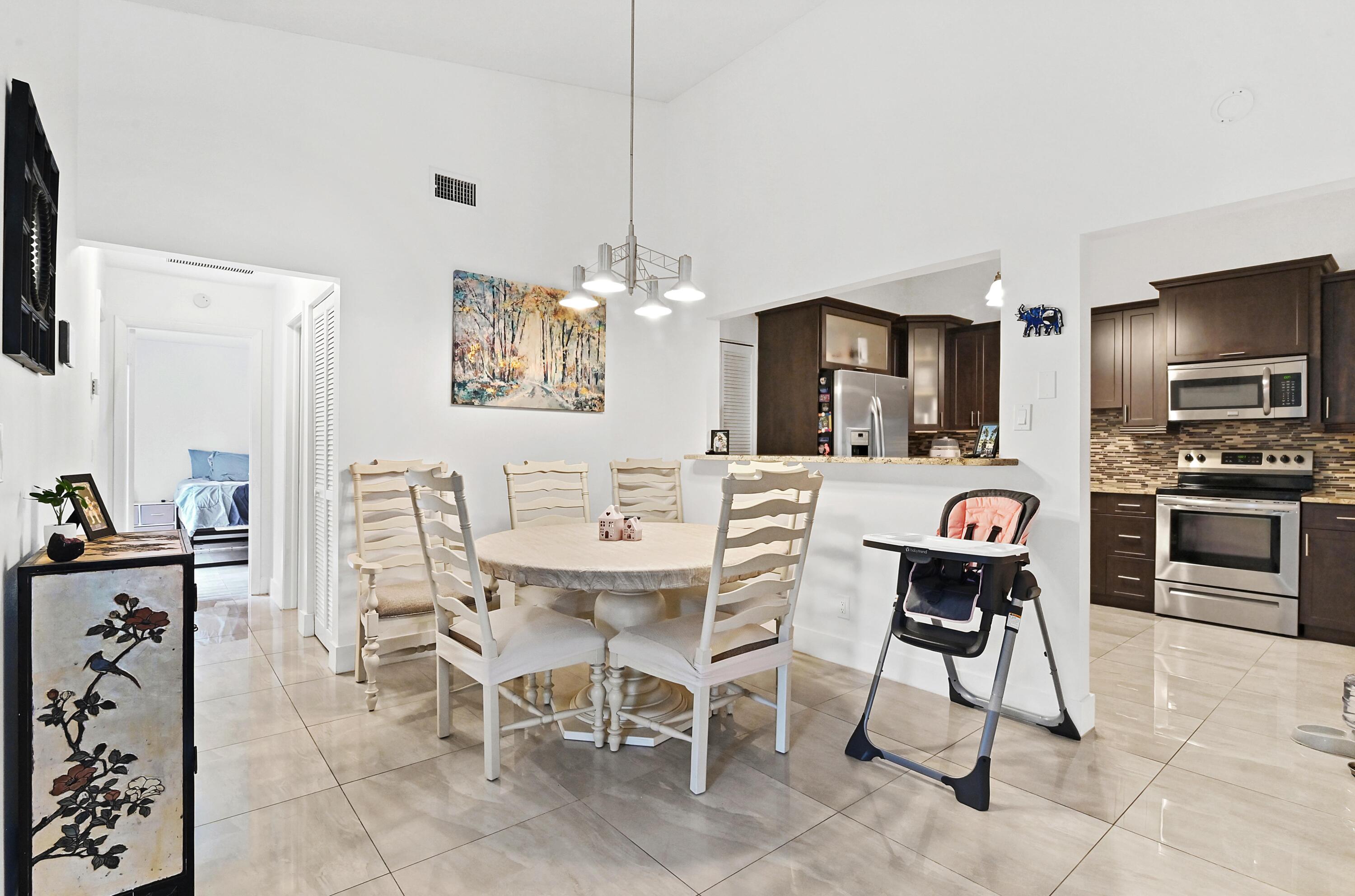 LAKESIDE GREEN - Residential