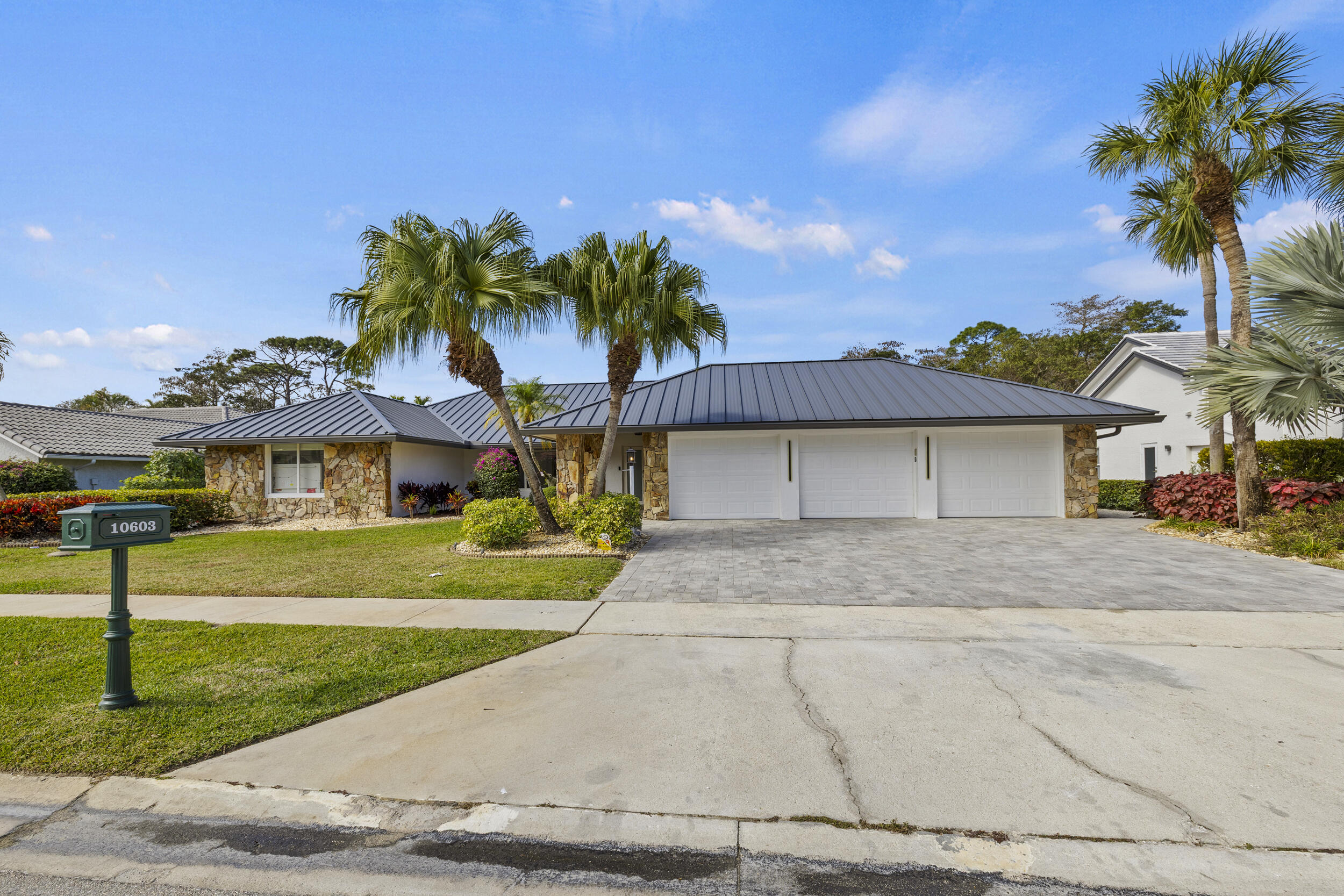 BOCA WOODS COUNTRY CLUB PH 2 - Residential