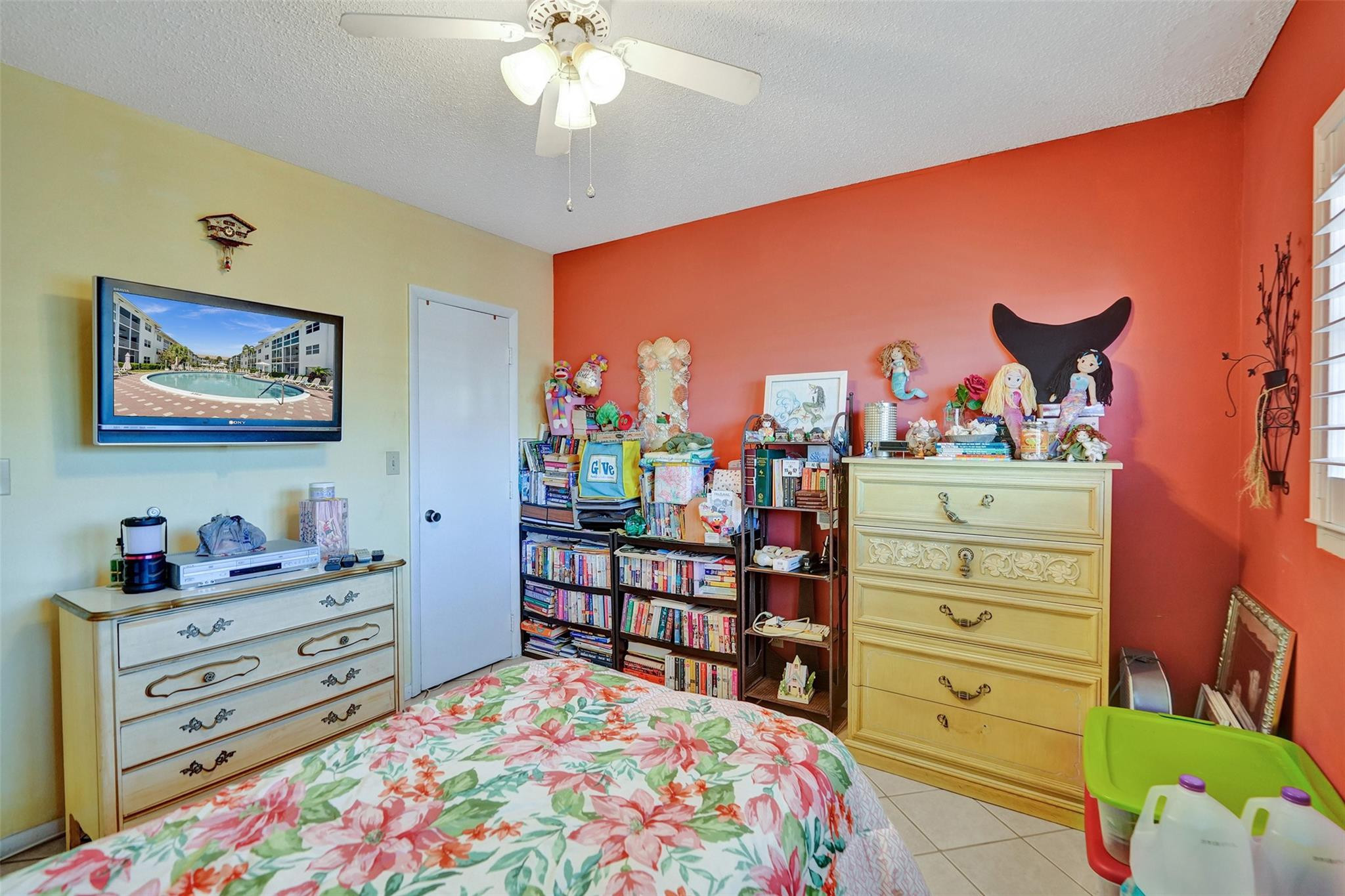 NORTH LEISURE GARDENS CONDO - Residential
