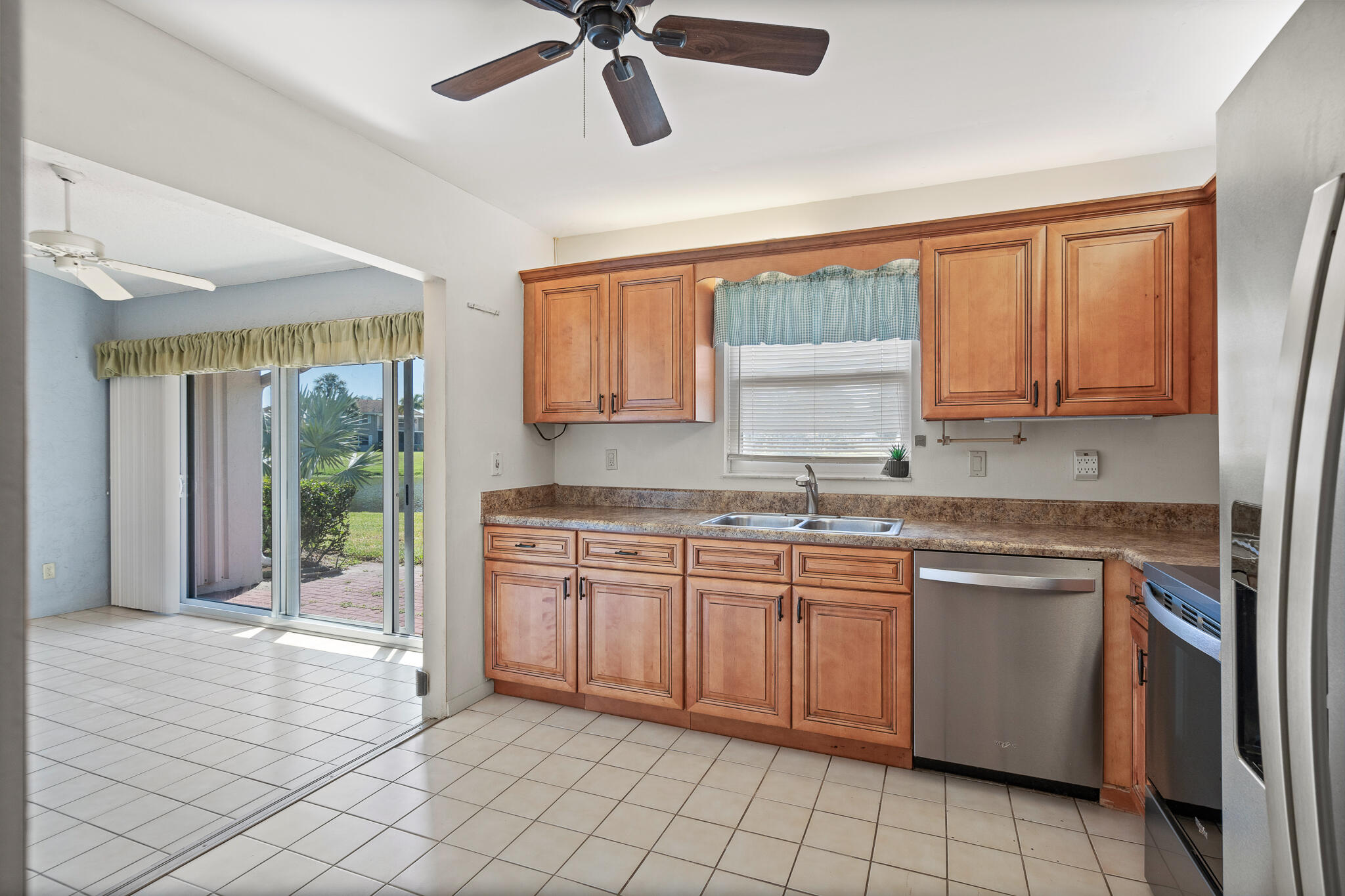 VILLAS AT SUNSET TRACE AT MARTIN DOWNS (AKA MARTIN - Residential