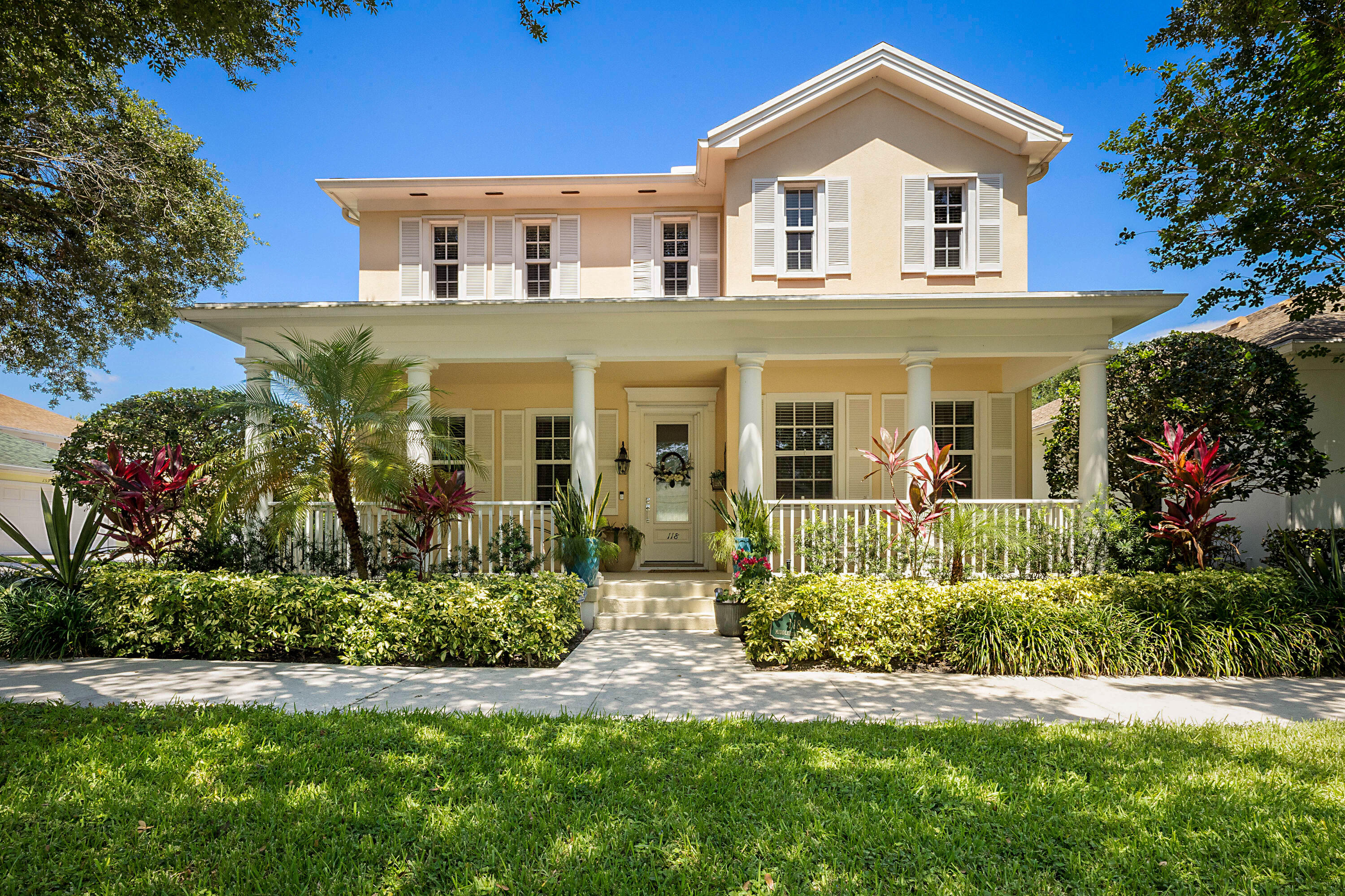 CAMBRIDGE AT ABACOA - Residential