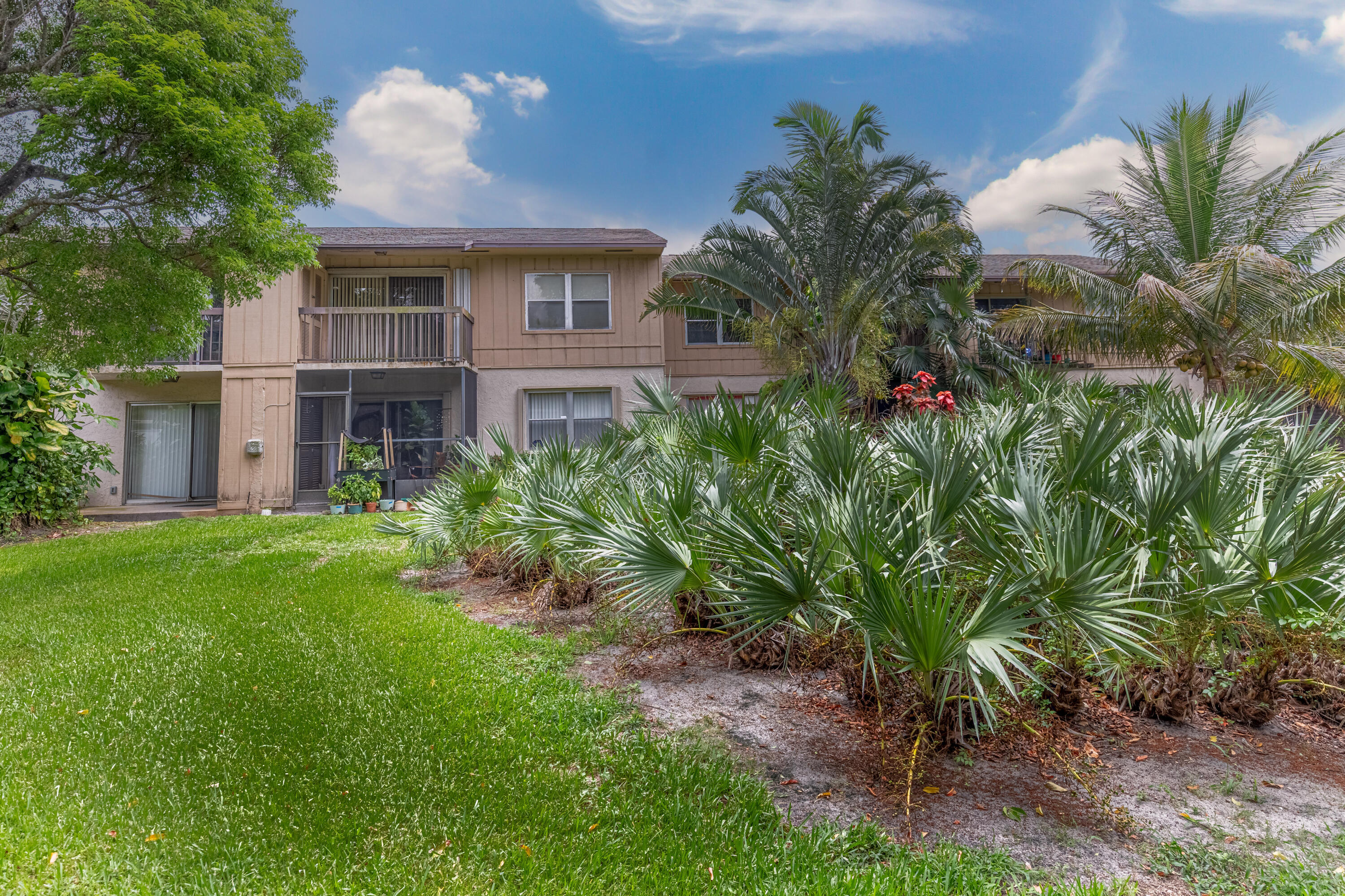 FIRST ENCOUNTER CONDO - Residential Lease