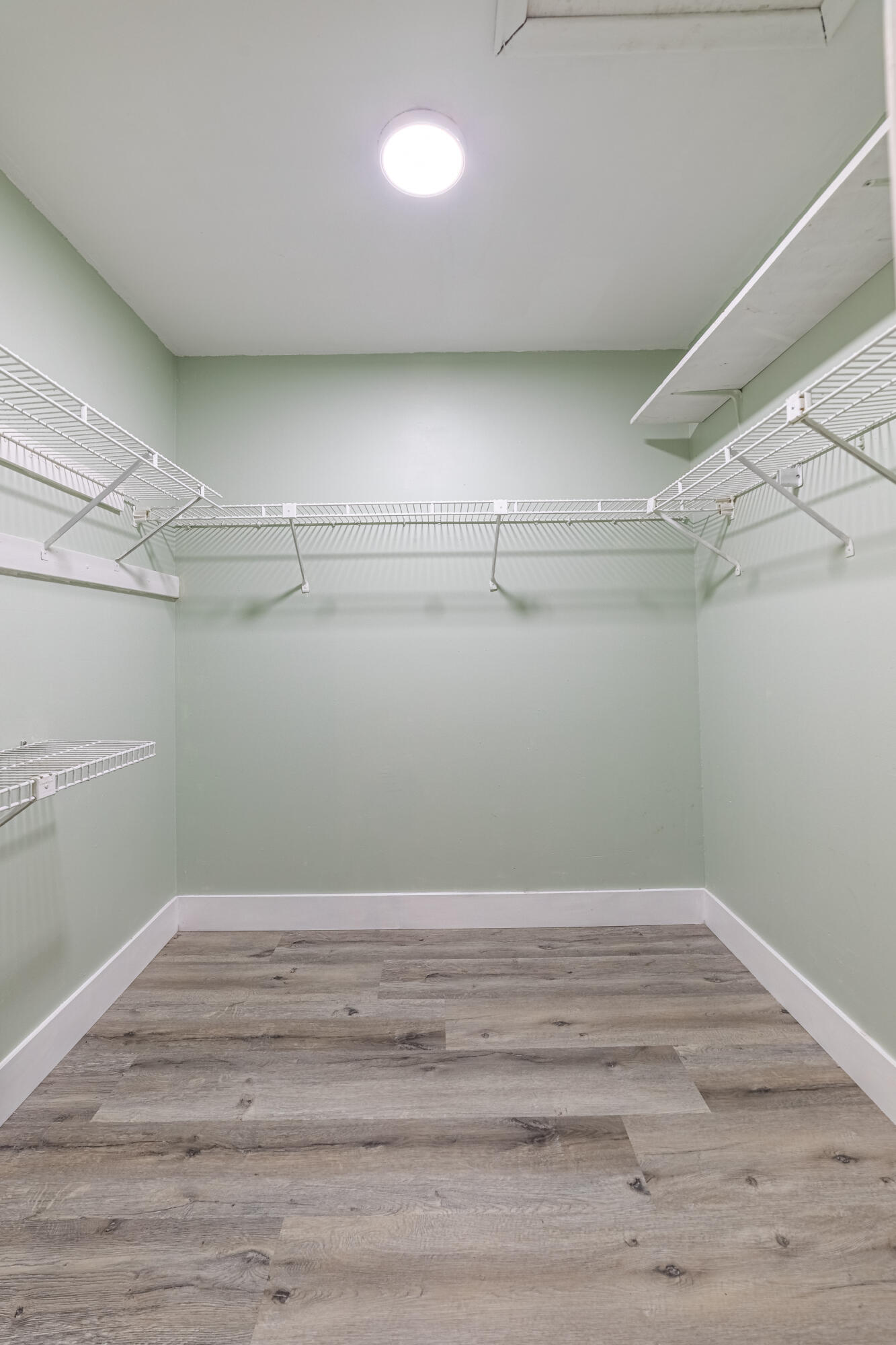 FIRST ENCOUNTER CONDO - Residential Lease