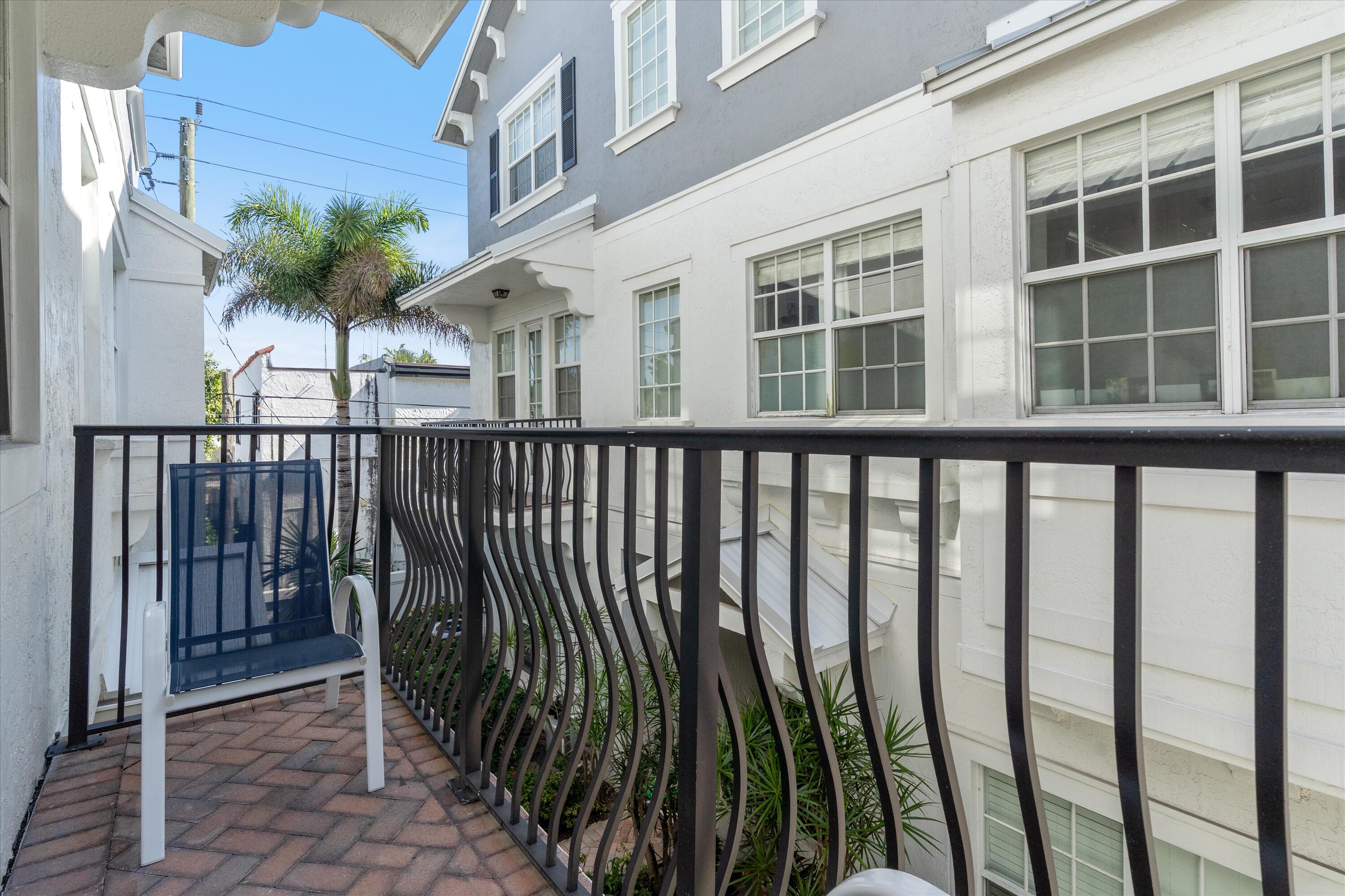 DELRAY SEBASTIAN - Residential