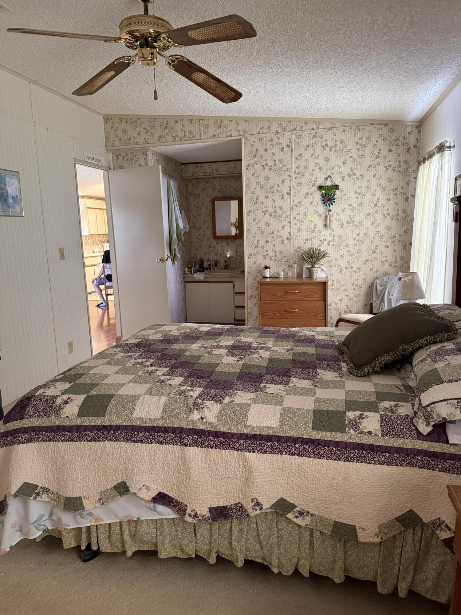 SPANISH LAKES COUNTRY CLUB VILLAGE - Residential