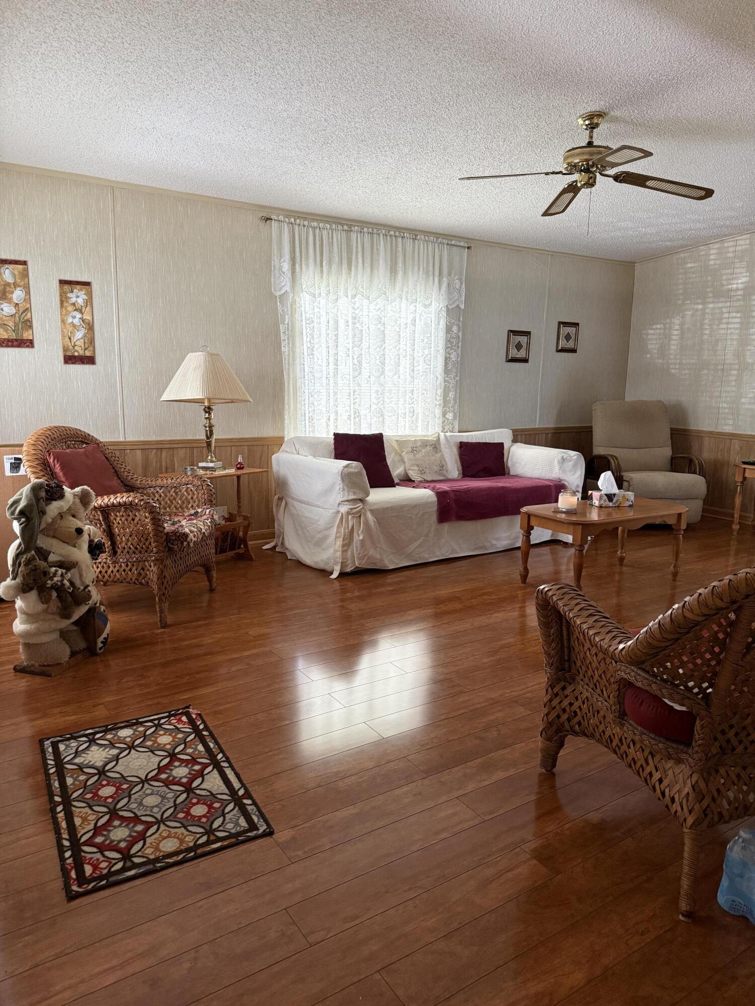 SPANISH LAKES COUNTRY CLUB VILLAGE - Residential