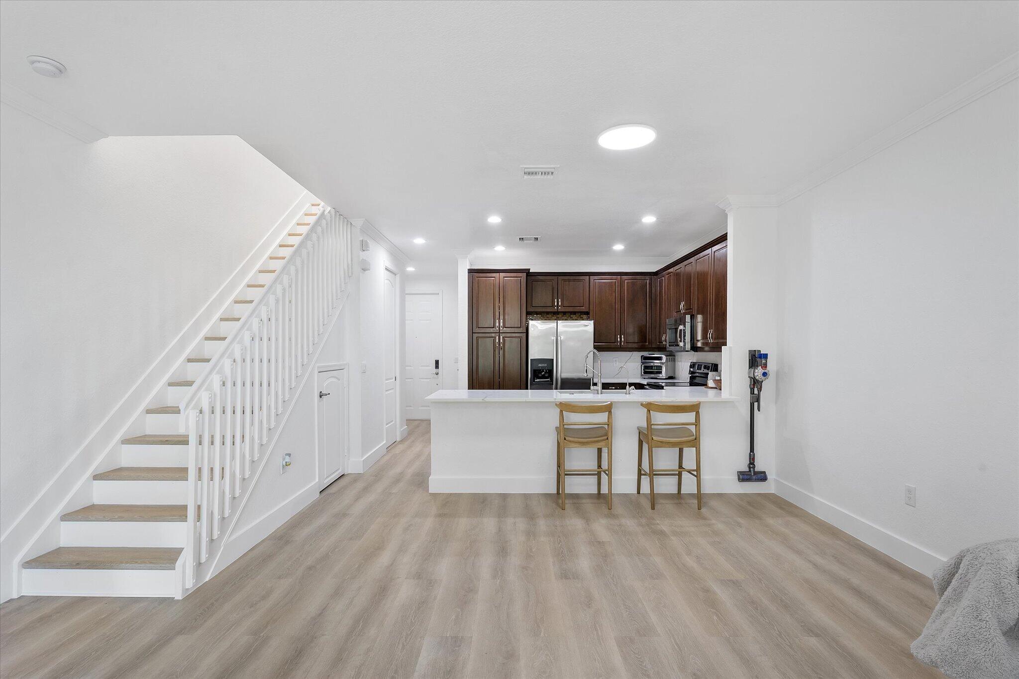 SADDLE BRIDGE - Residential