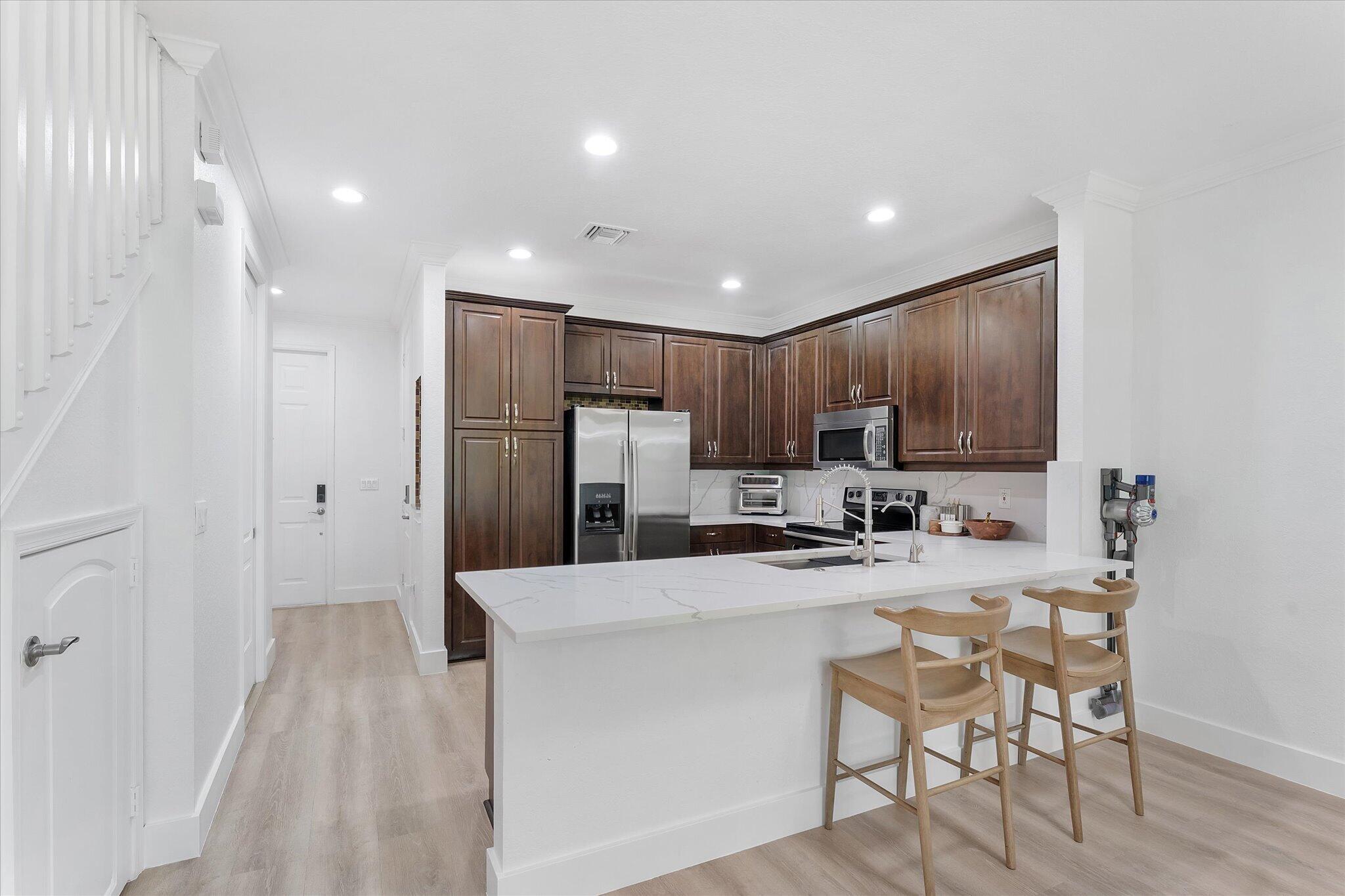 SADDLE BRIDGE - Residential