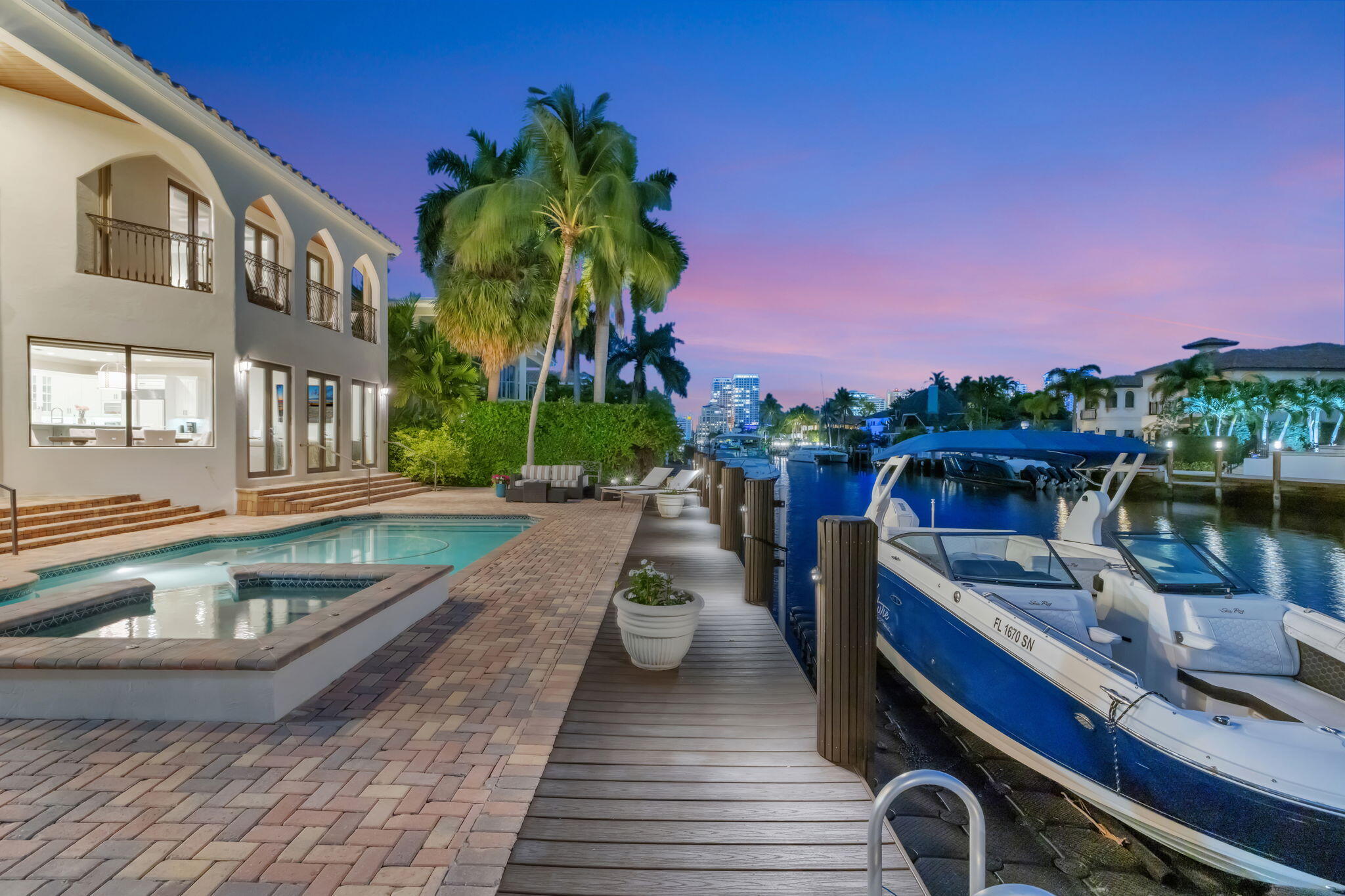 SEA ISLAND - Residential