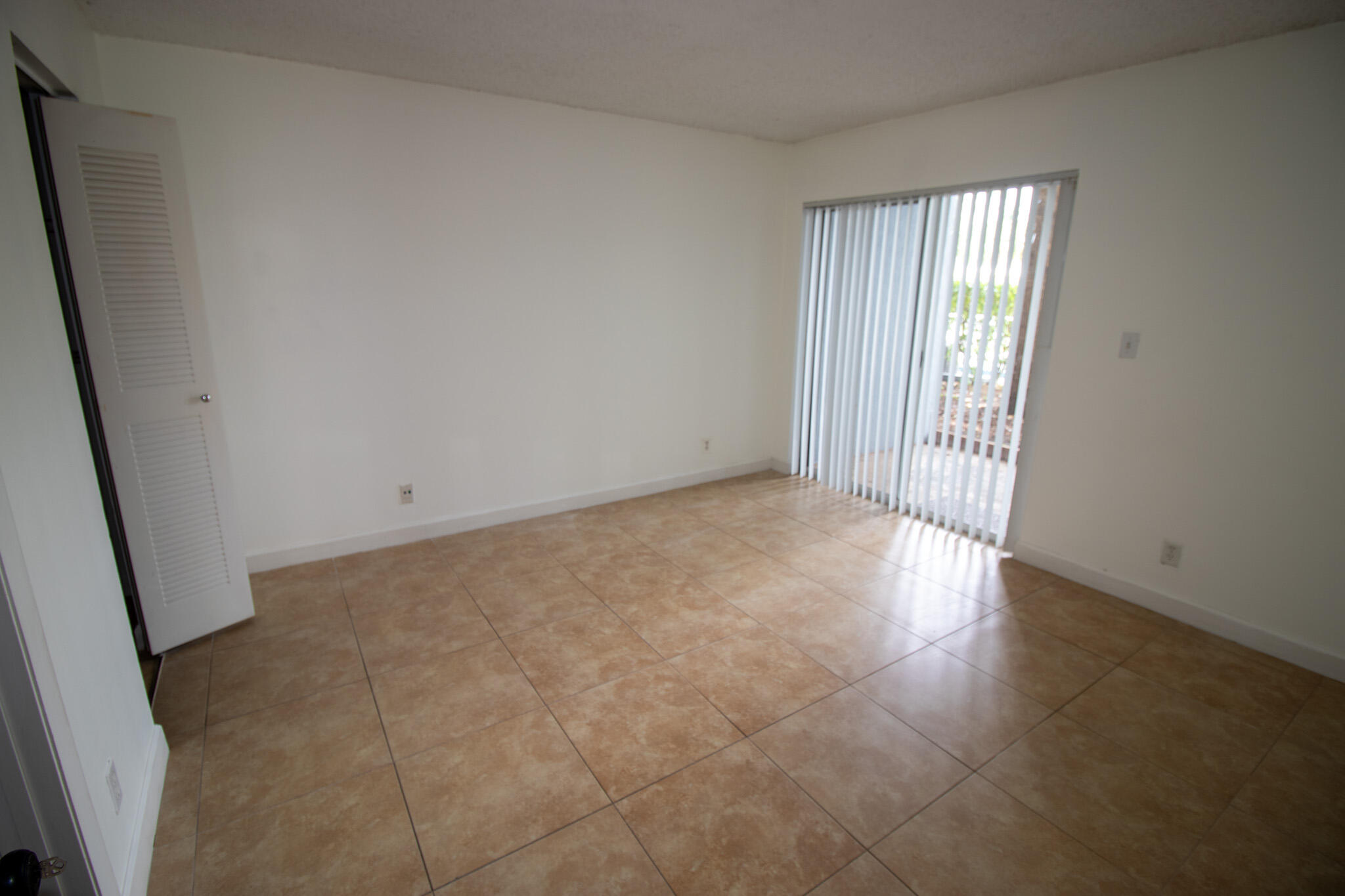 SOUTH PALM PLACE CONDO - Residential Lease