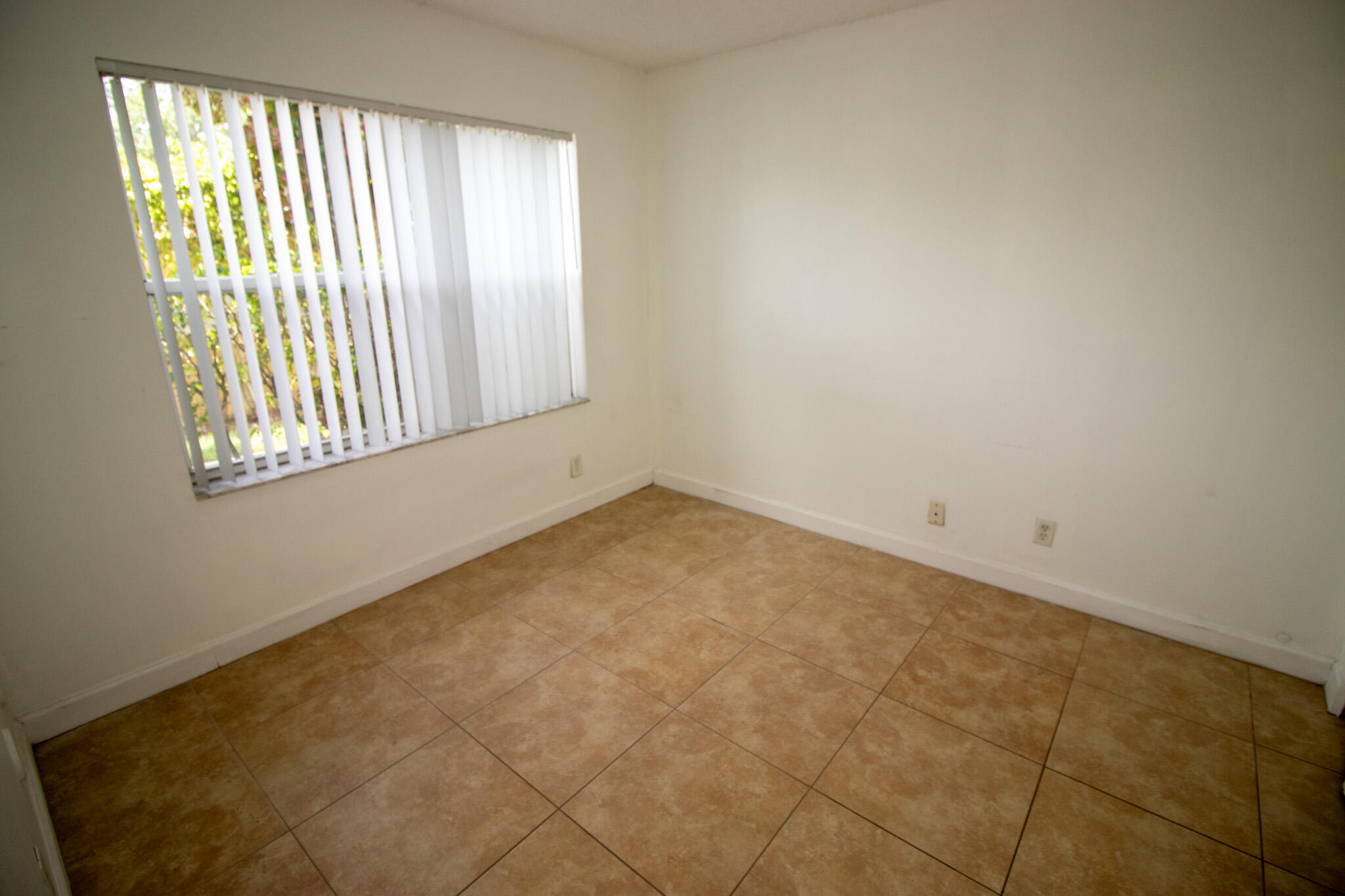 SOUTH PALM PLACE CONDO - Residential Lease