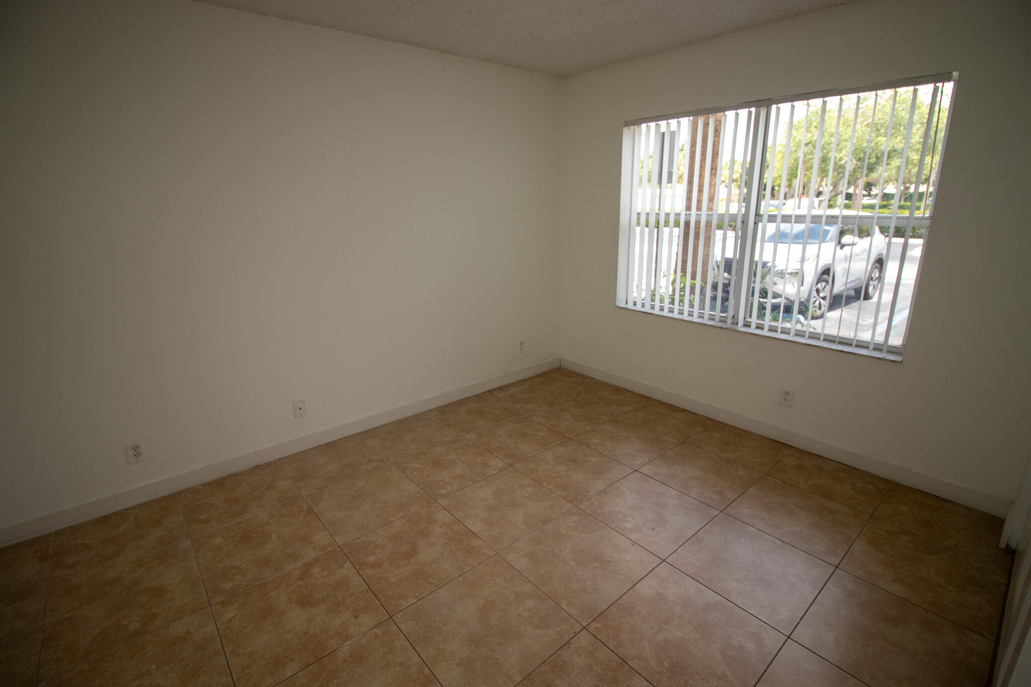 SOUTH PALM PLACE CONDO - Residential Lease