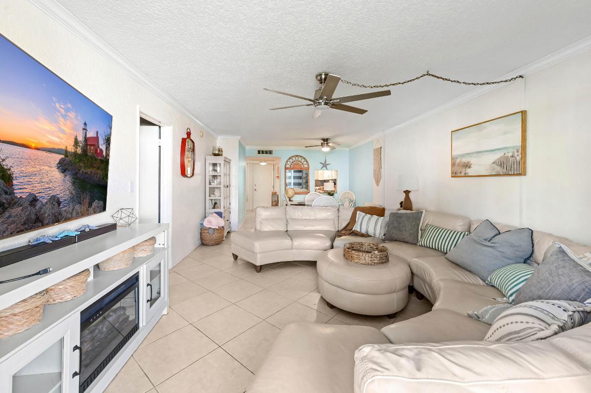 LIGHTHOUSE POINT PLAZA CONDO - Residential