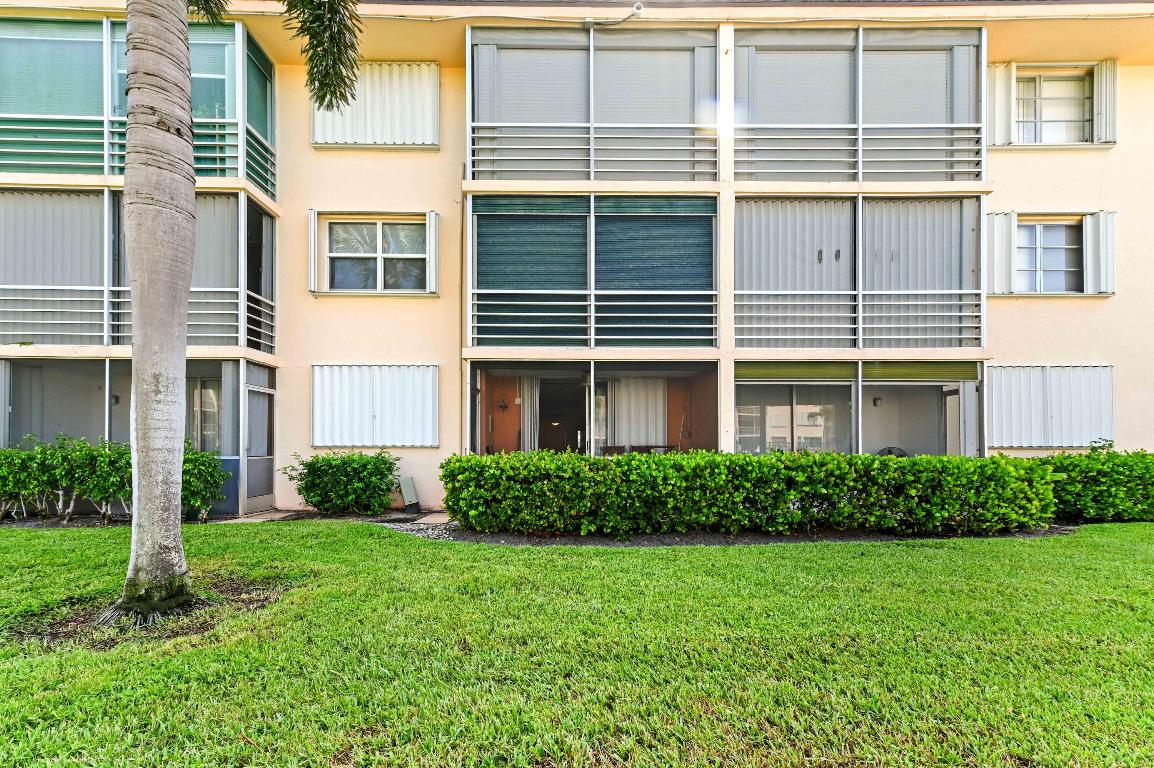 LIGHTHOUSE POINT PLAZA CONDO - Residential