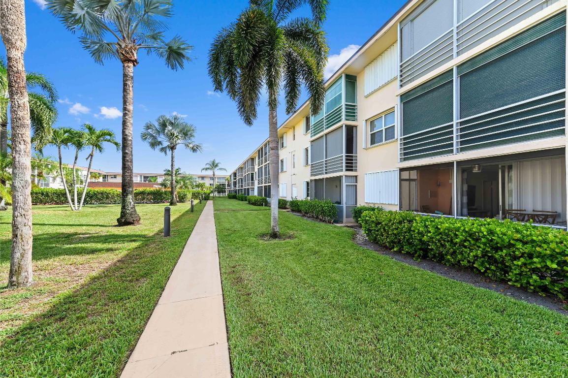 LIGHTHOUSE POINT PLAZA CONDO - Residential